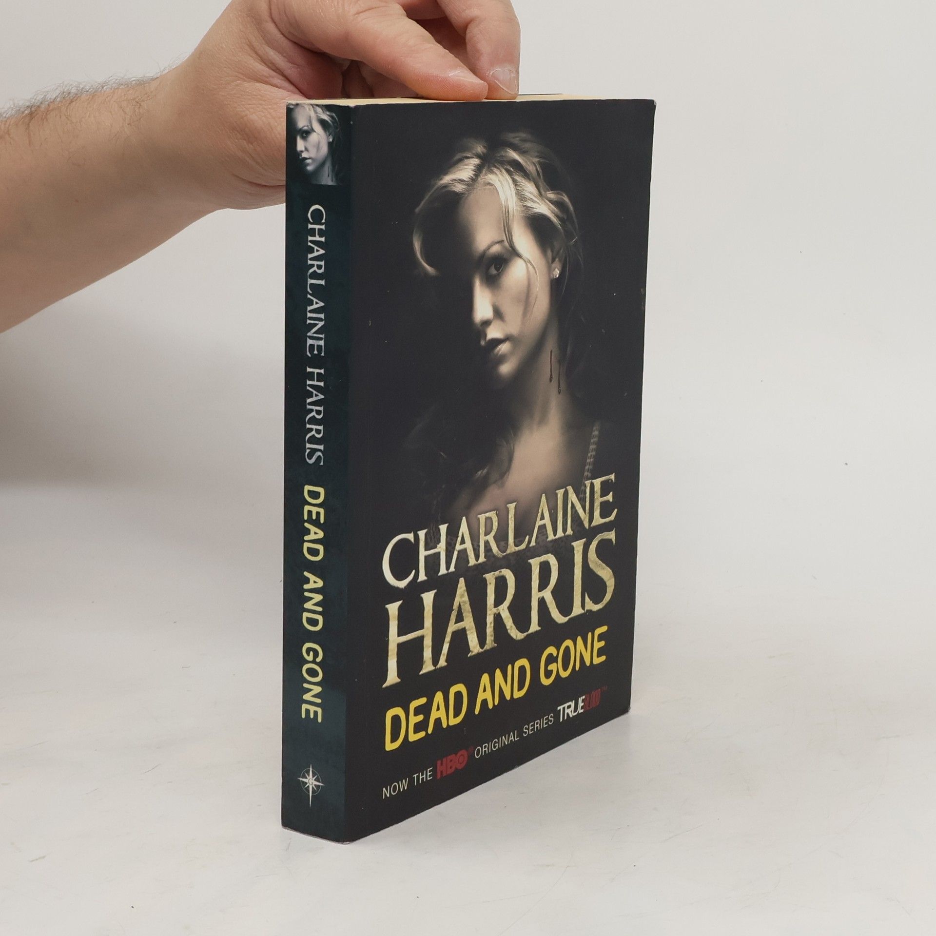 Charlaine Harris Dead and gone