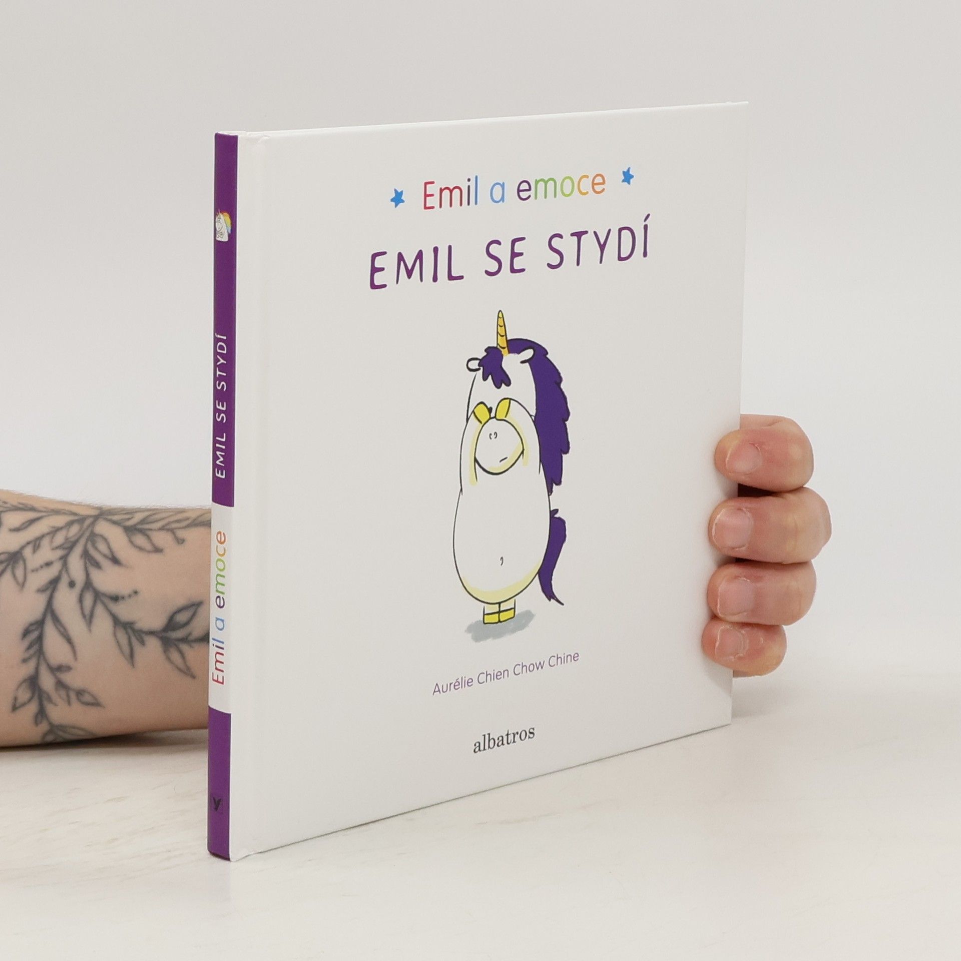 Aurélie Chien Chow Chine Emil se stydí