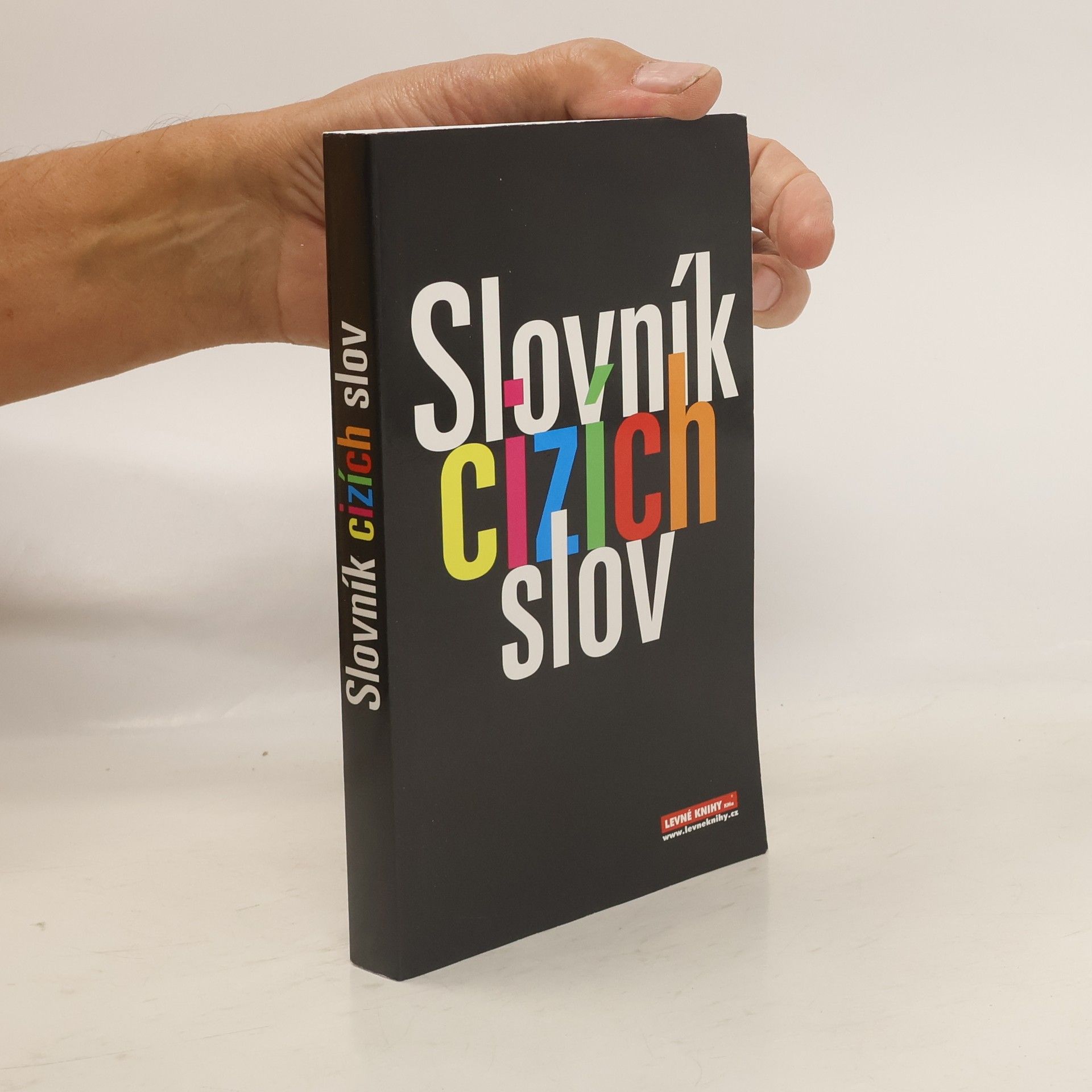 Autorenkollektiv Slovník cizích slov