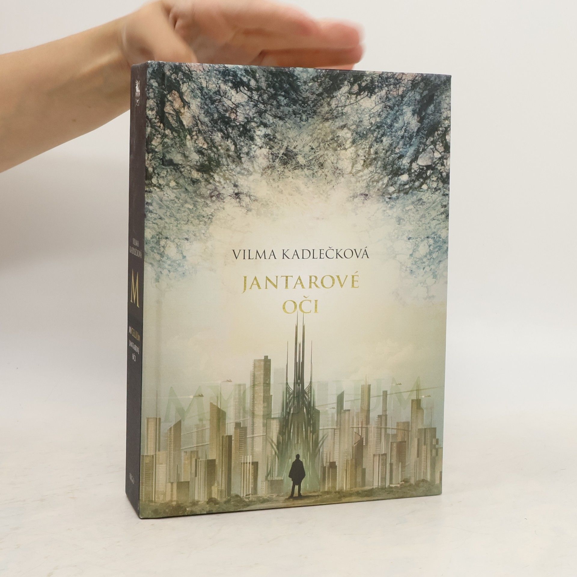 Vilma Kadlečková Mycelium. Jantarové oči