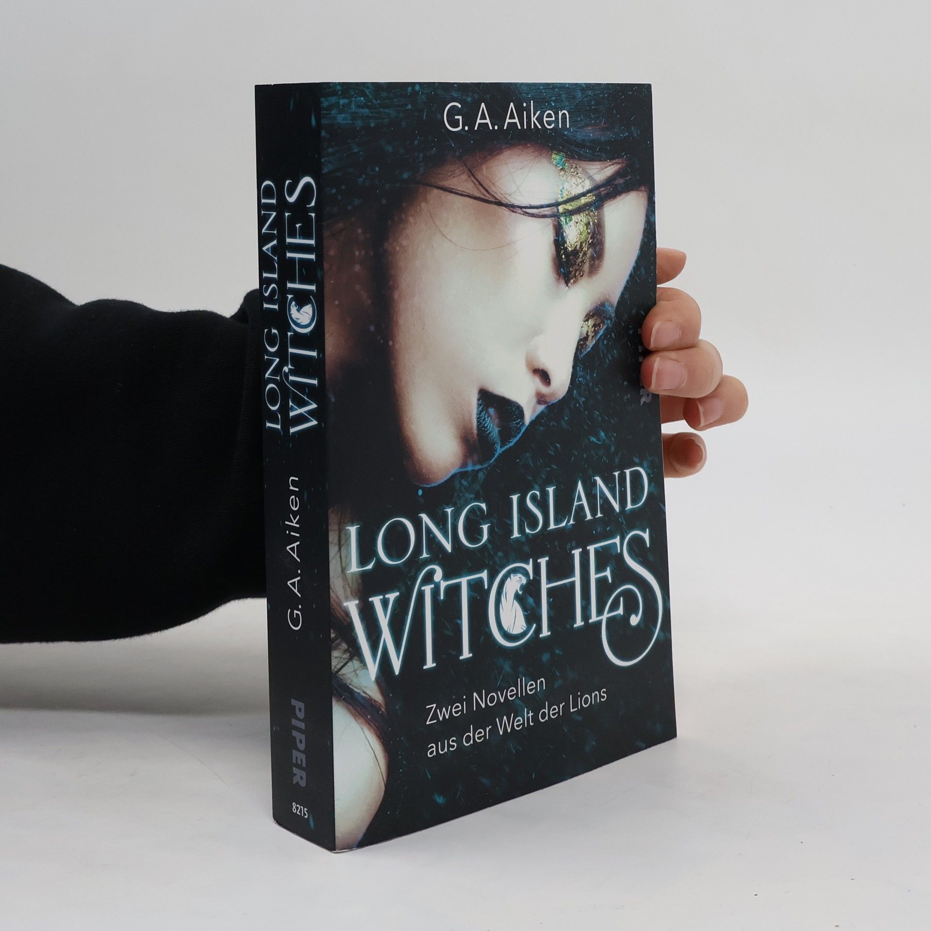 Shelly Laurenston Long Island witches