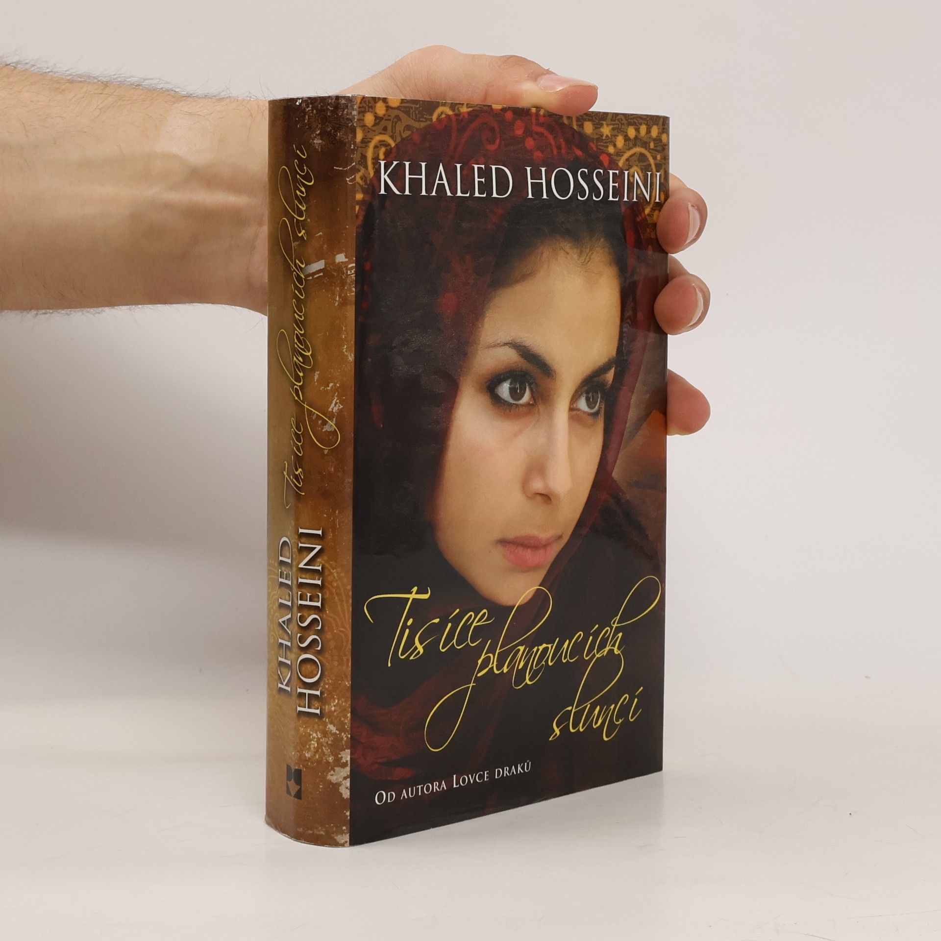 Khaled Hosseini Tisíce planoucích sluncí