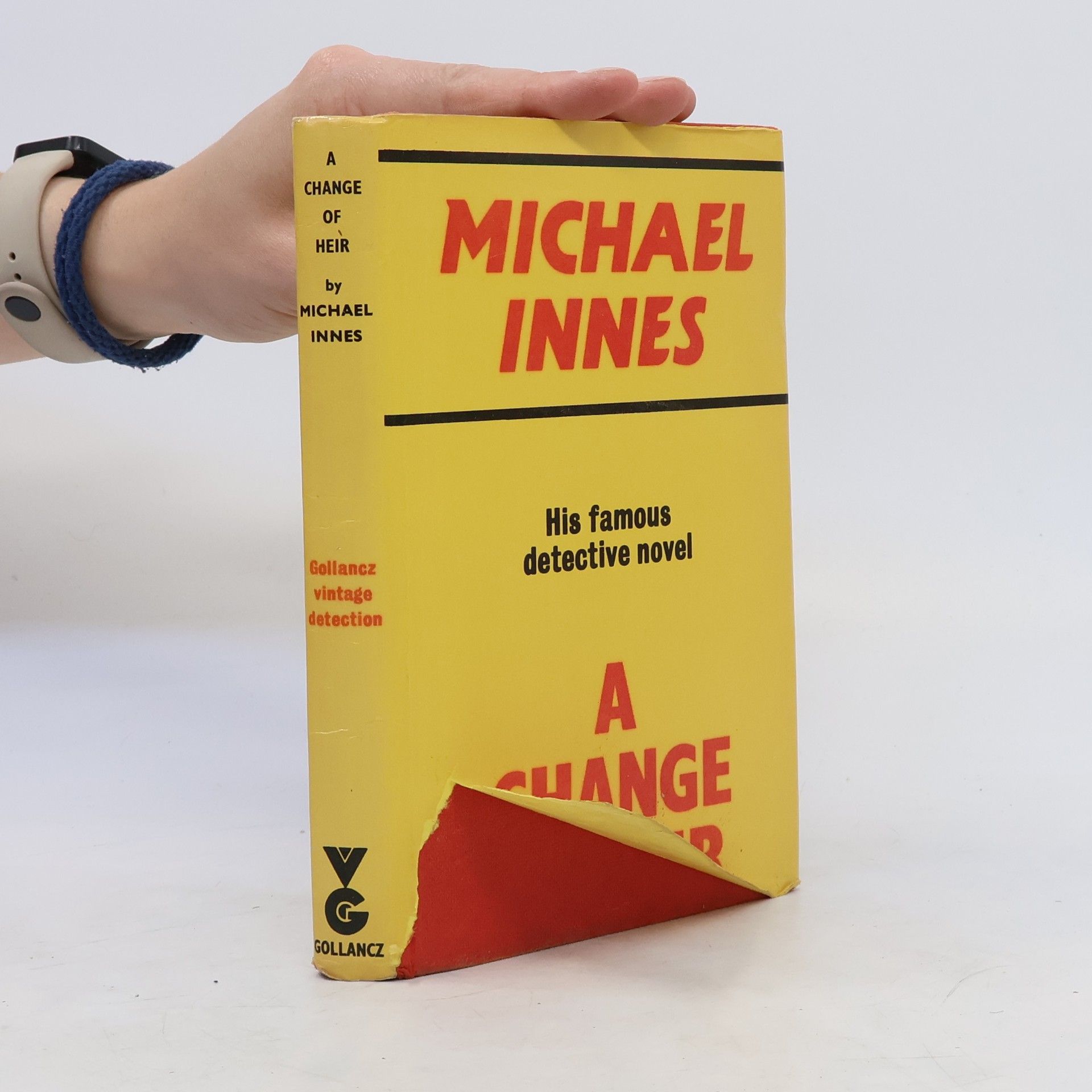 Michael Innes A Change of Heir