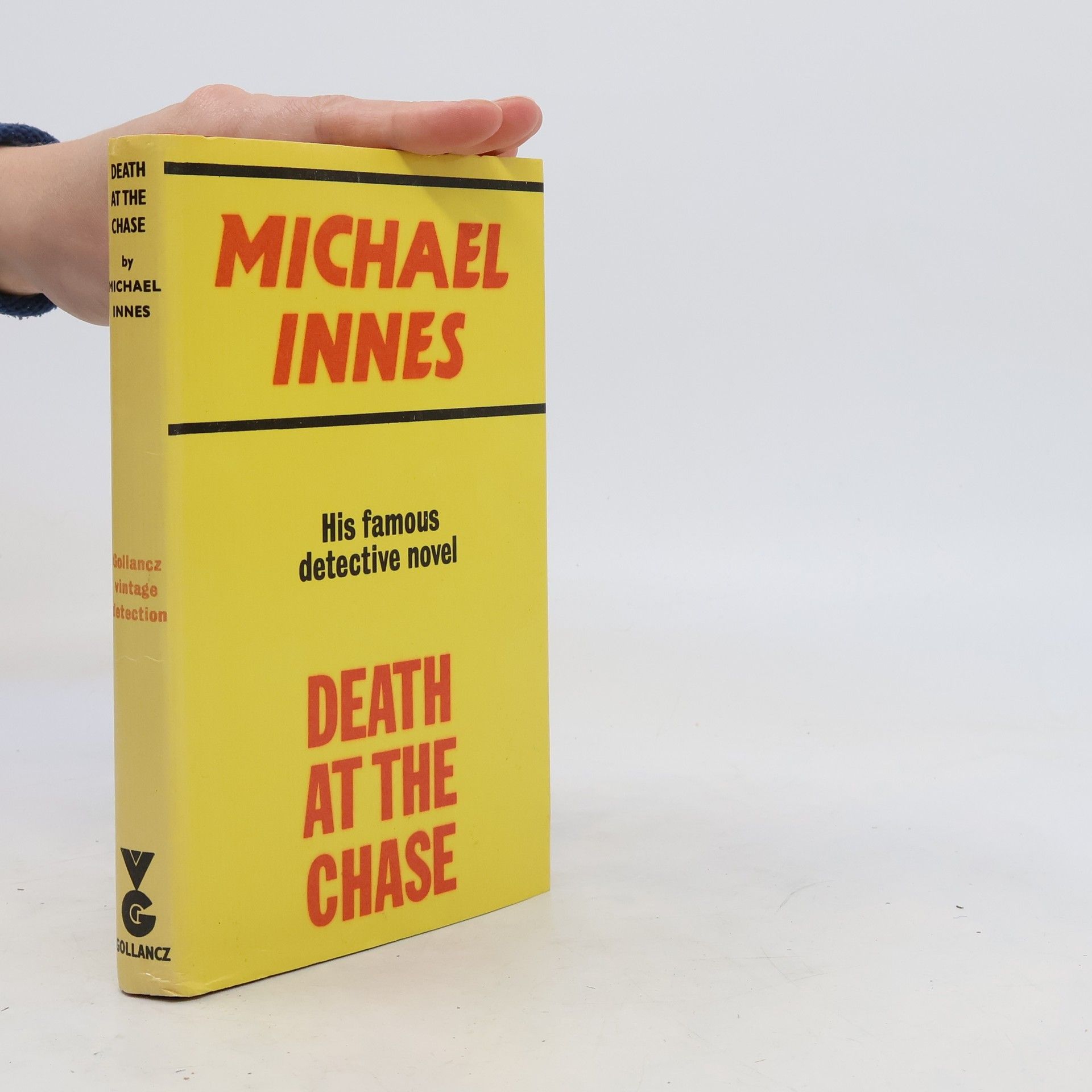 Michael Innes Death at the Chase