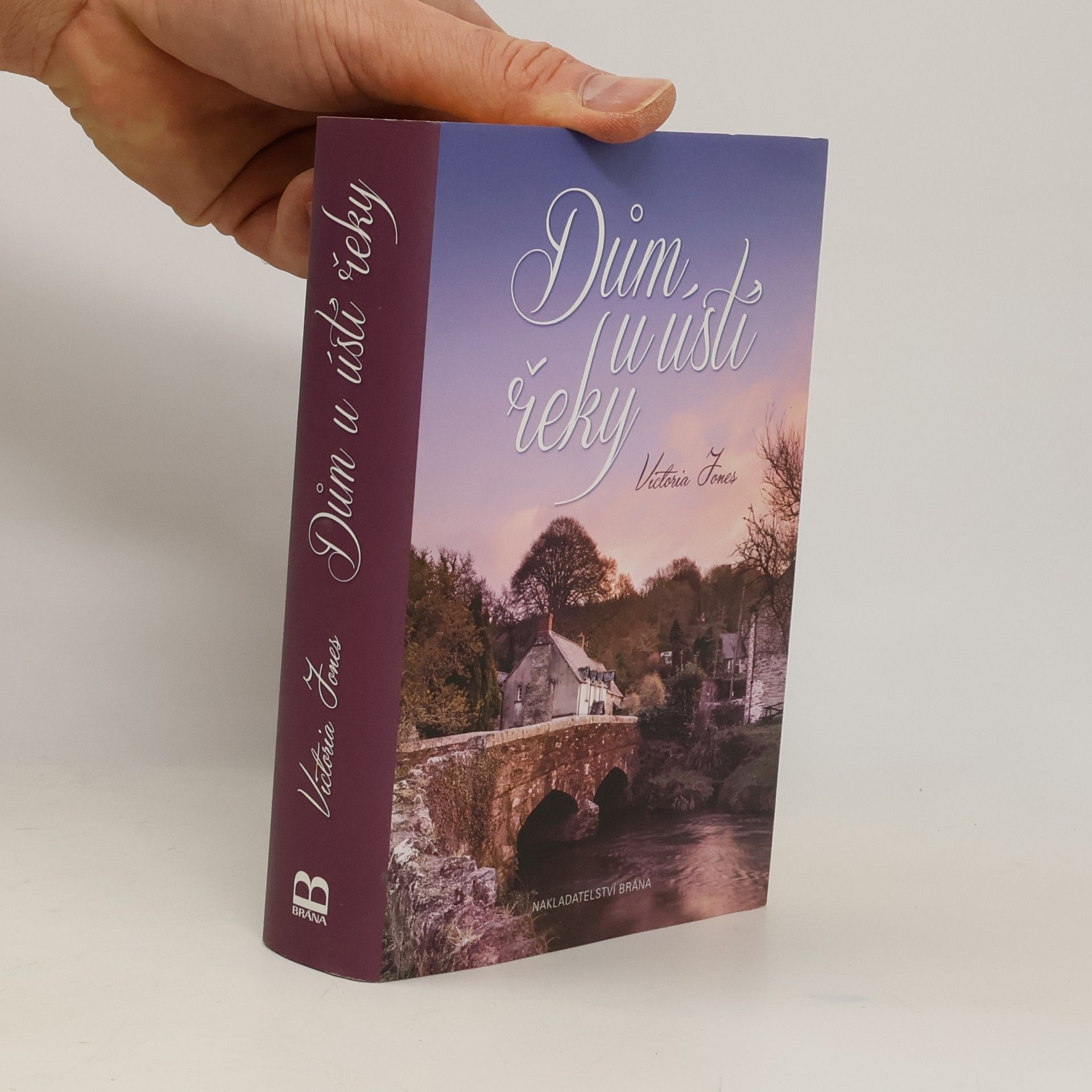 Victoria Jones Dům u ústí řeky