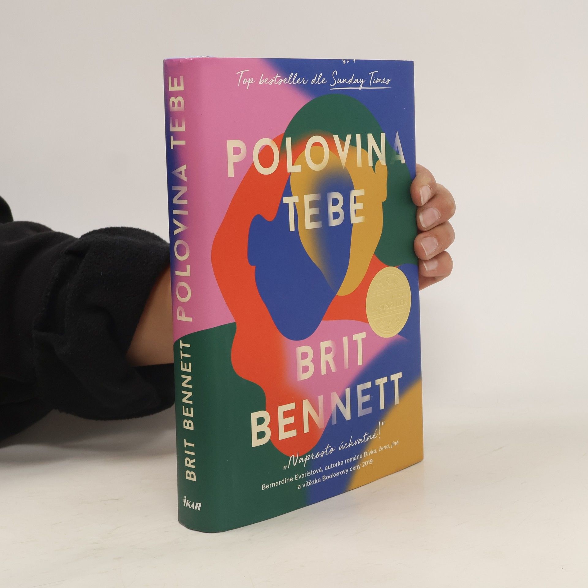 Brit Bennett Polovina tebe