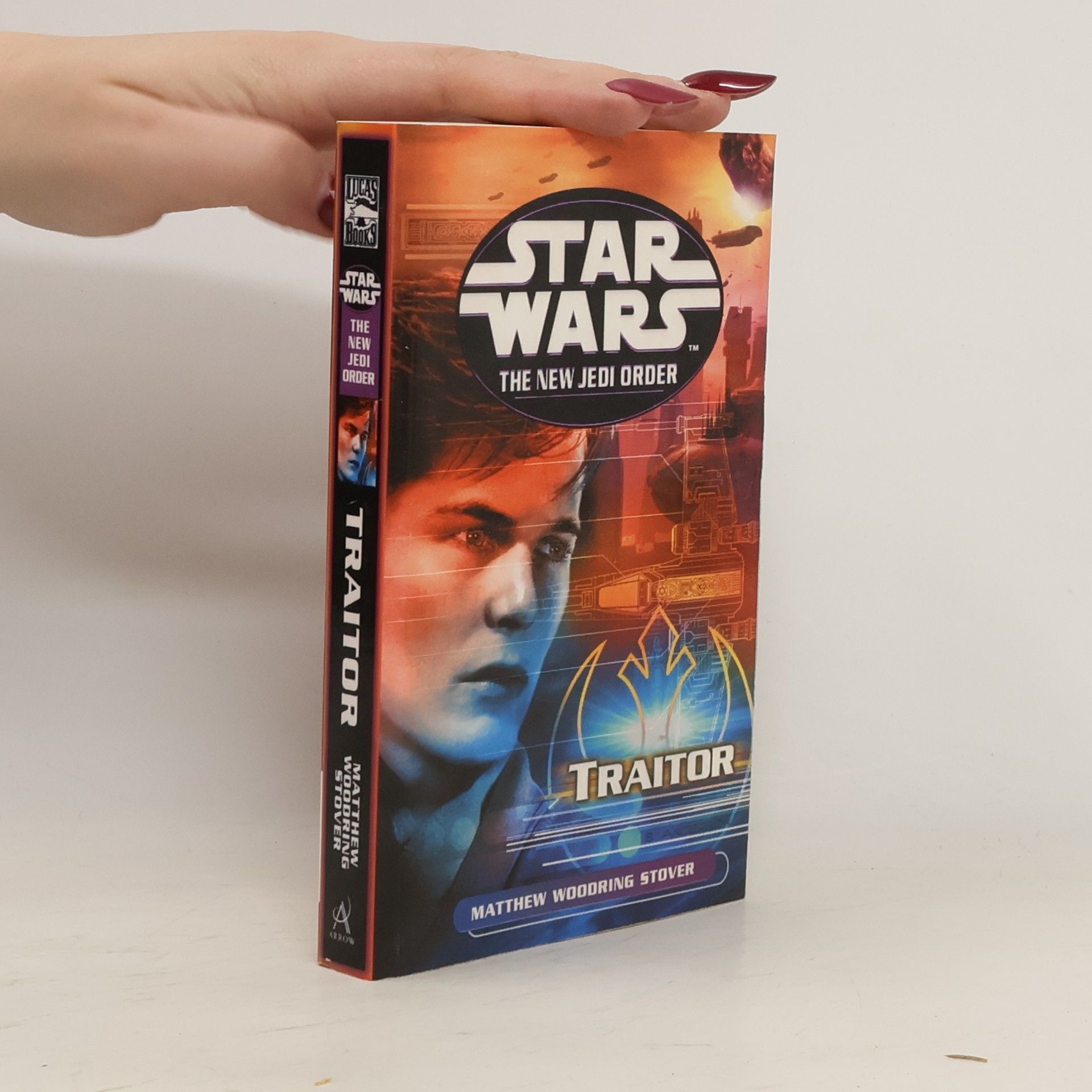 Matthew Woodring Stover Star wars. The new jedi order. Traitor