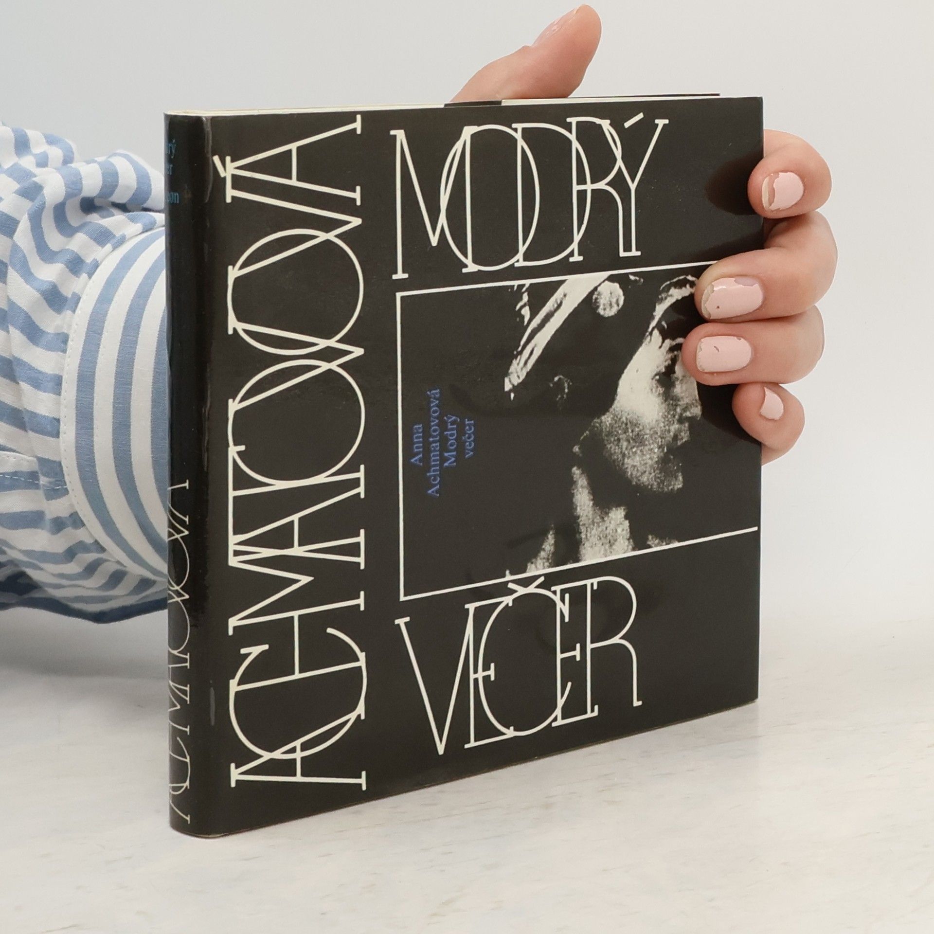 Anna Akhmatova Modrý večer