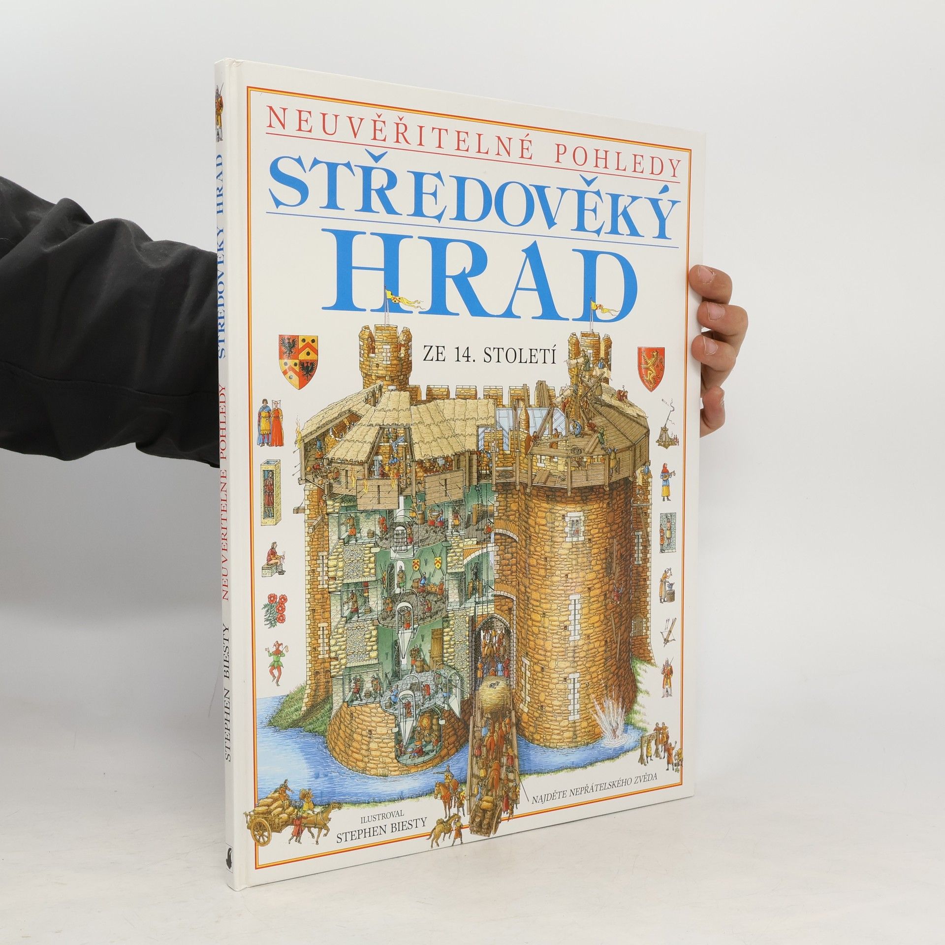 Richard Platt Středověký hrad [ze 14. století]