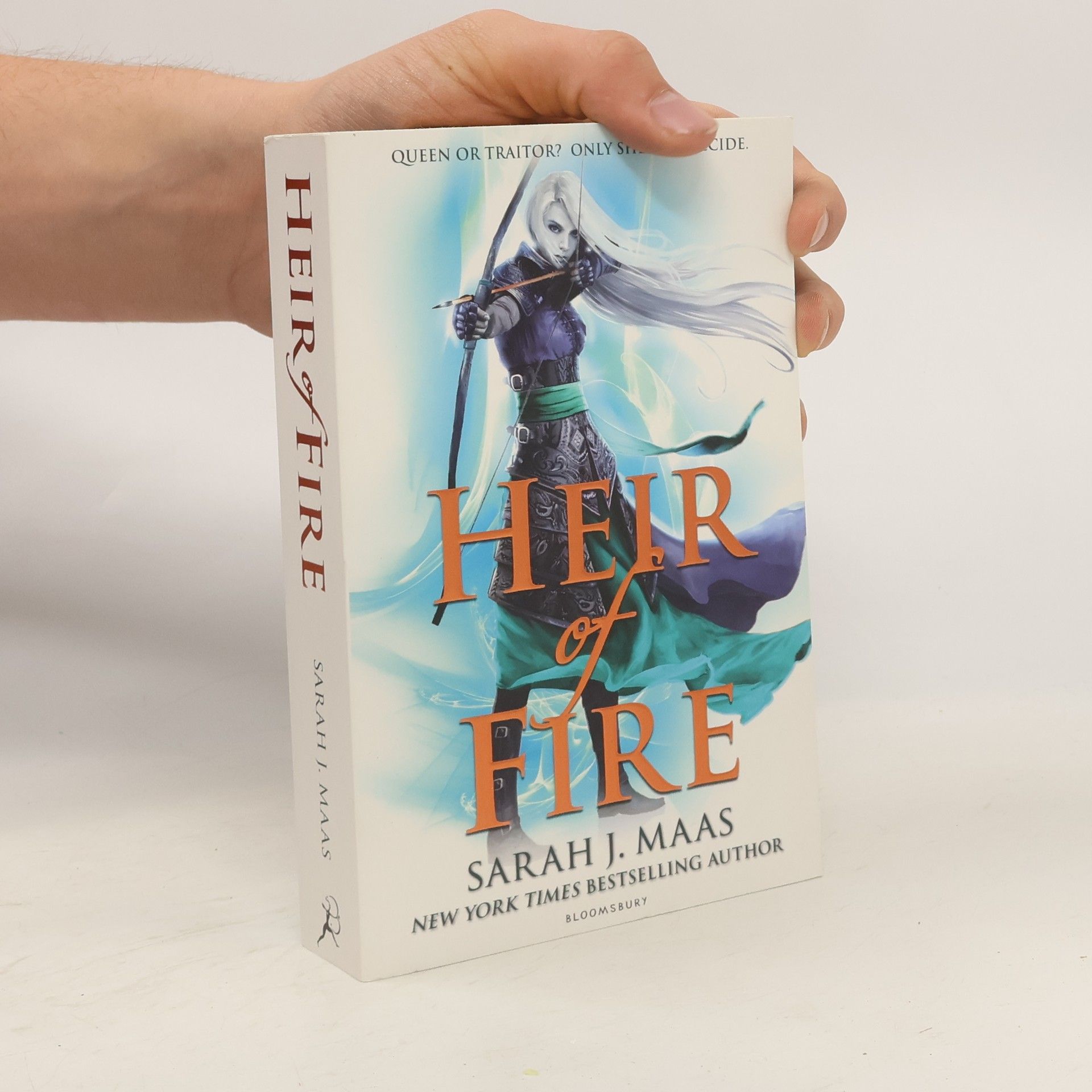 Sarah J. Maas Heir of fire