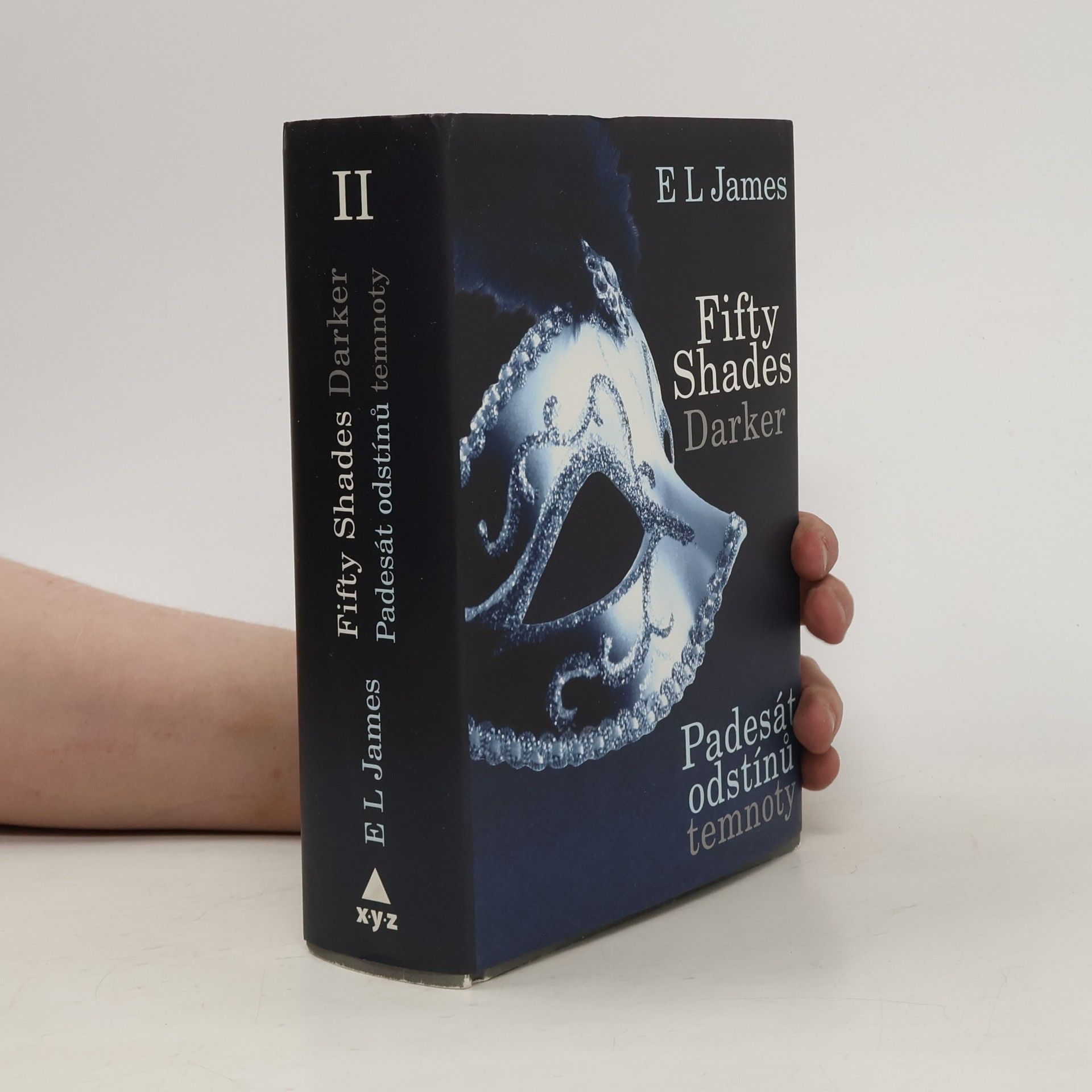 E. L. James Padesát odstínů temnoty