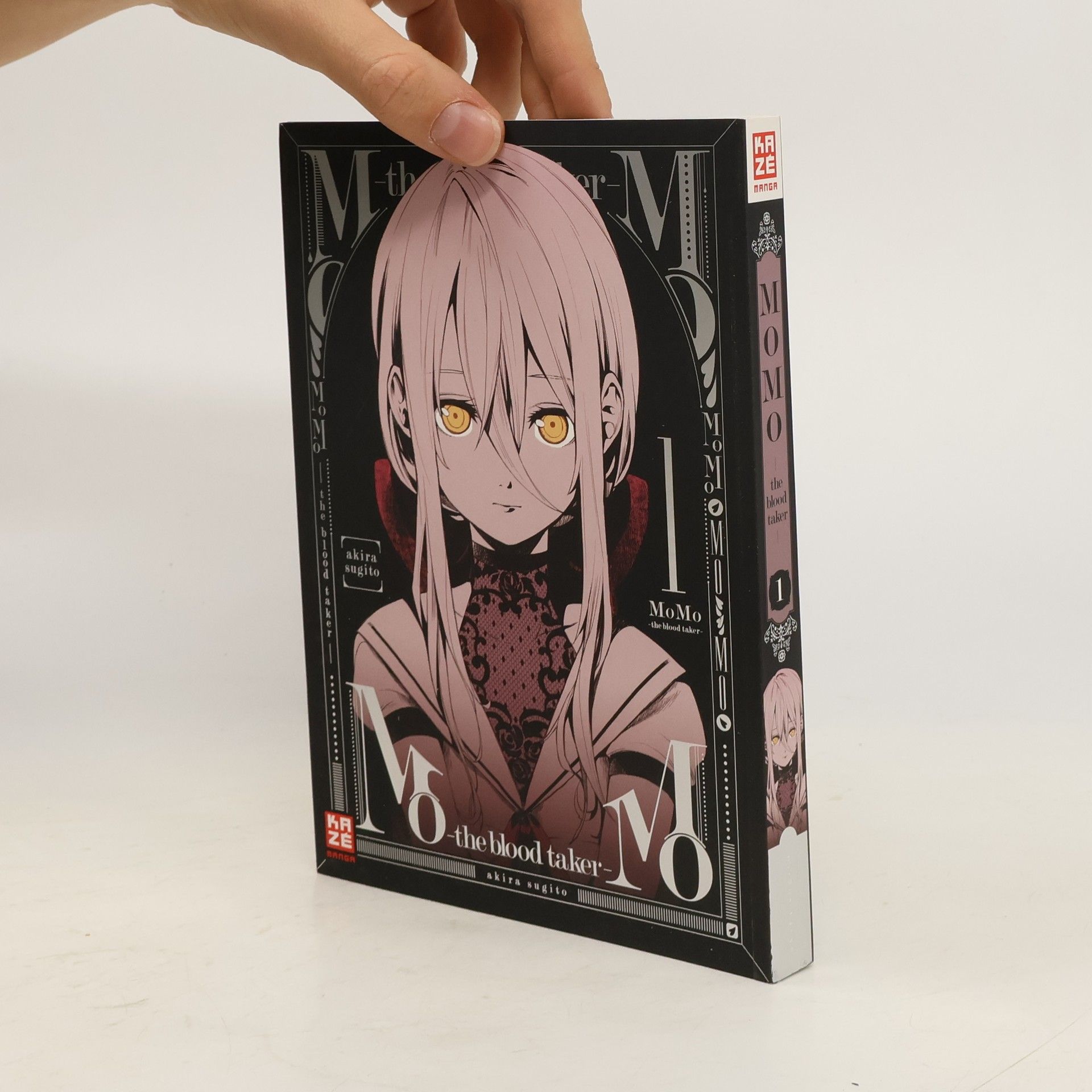 Akira Sugito MoMo - the Blood Taker 1