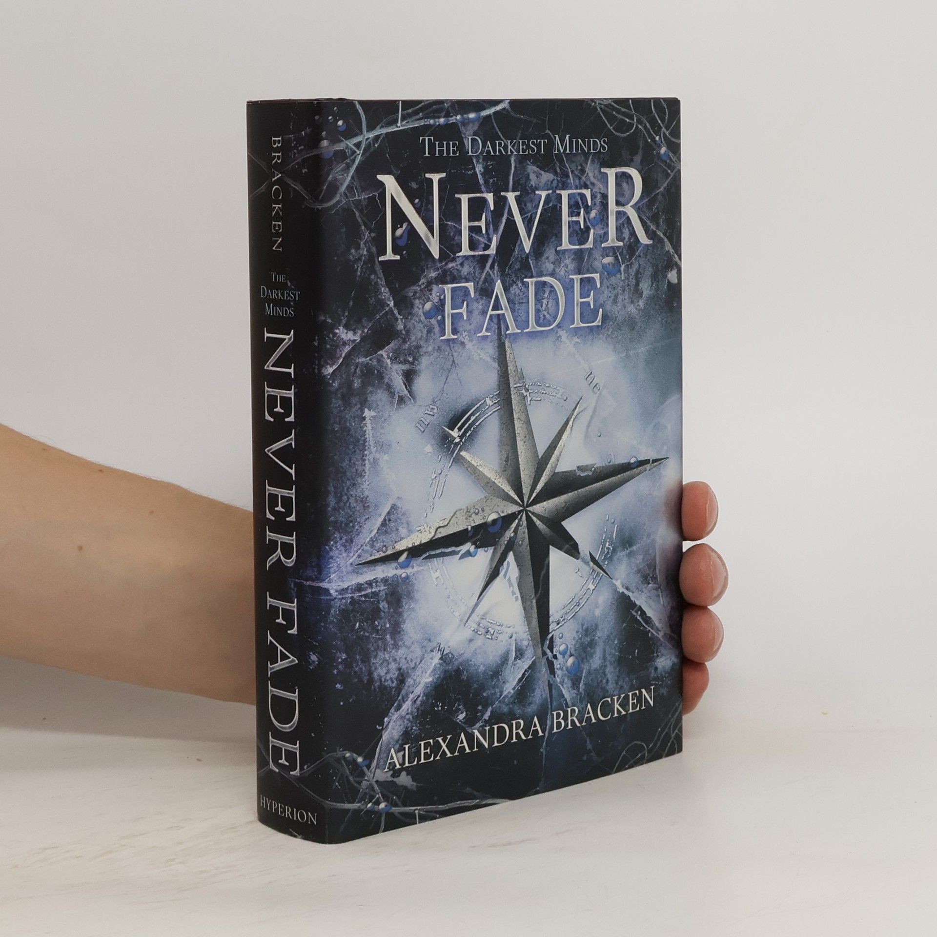 Alexandra Bracken The Darkest Minds Never Fade