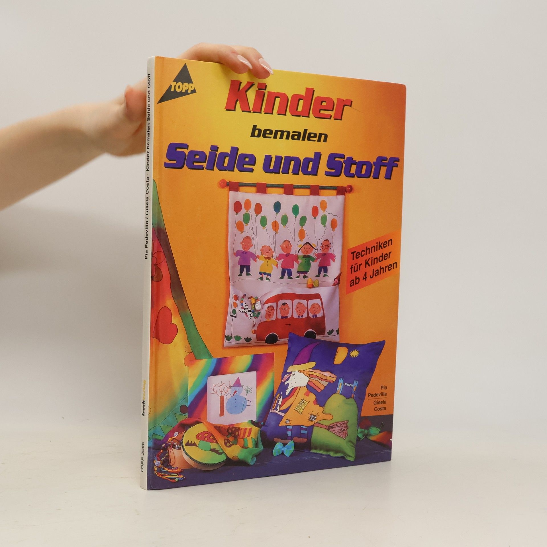 kolektiv Kinder bemalen Seide und Stoff