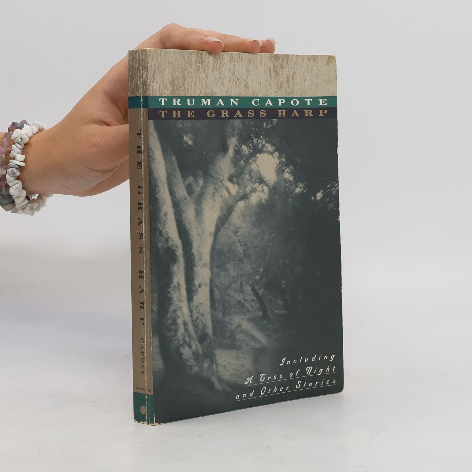 Truman Capote The Grass Harp : including A Tree of Night and other stories