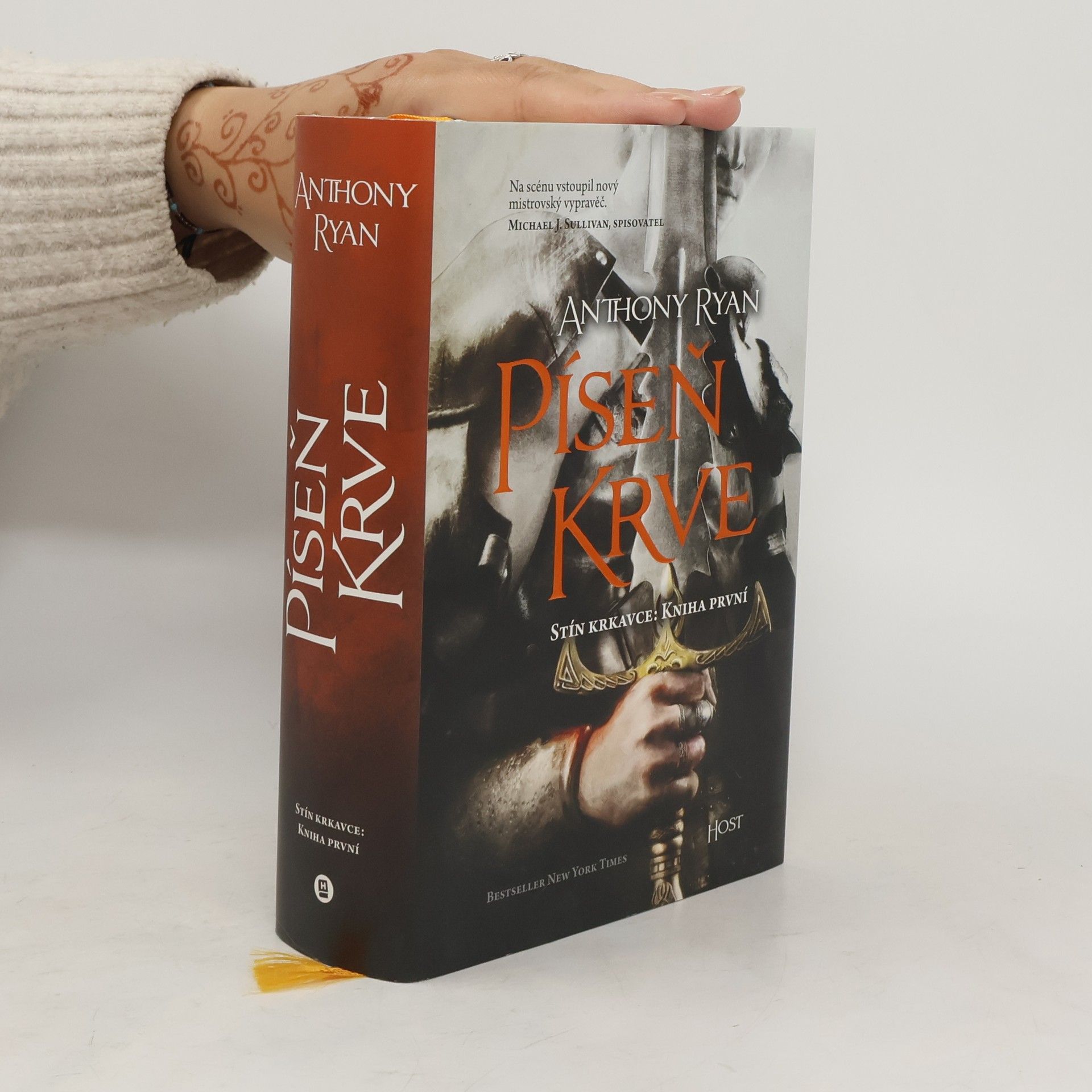 Anthony Ryan Píseň krve: stín krkavce. Kniha první