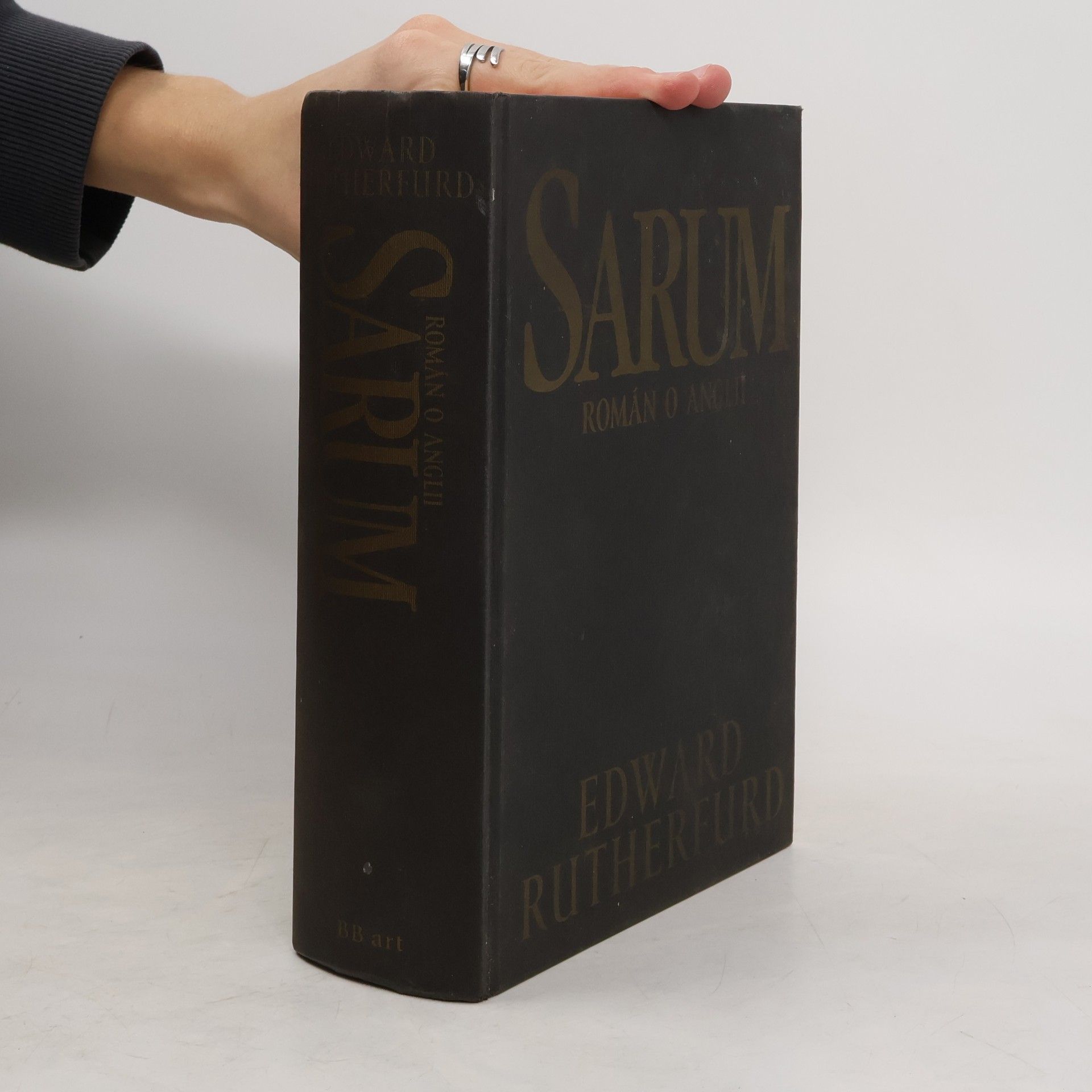 Edward Rutherfurd Sarum: Román o Anglii