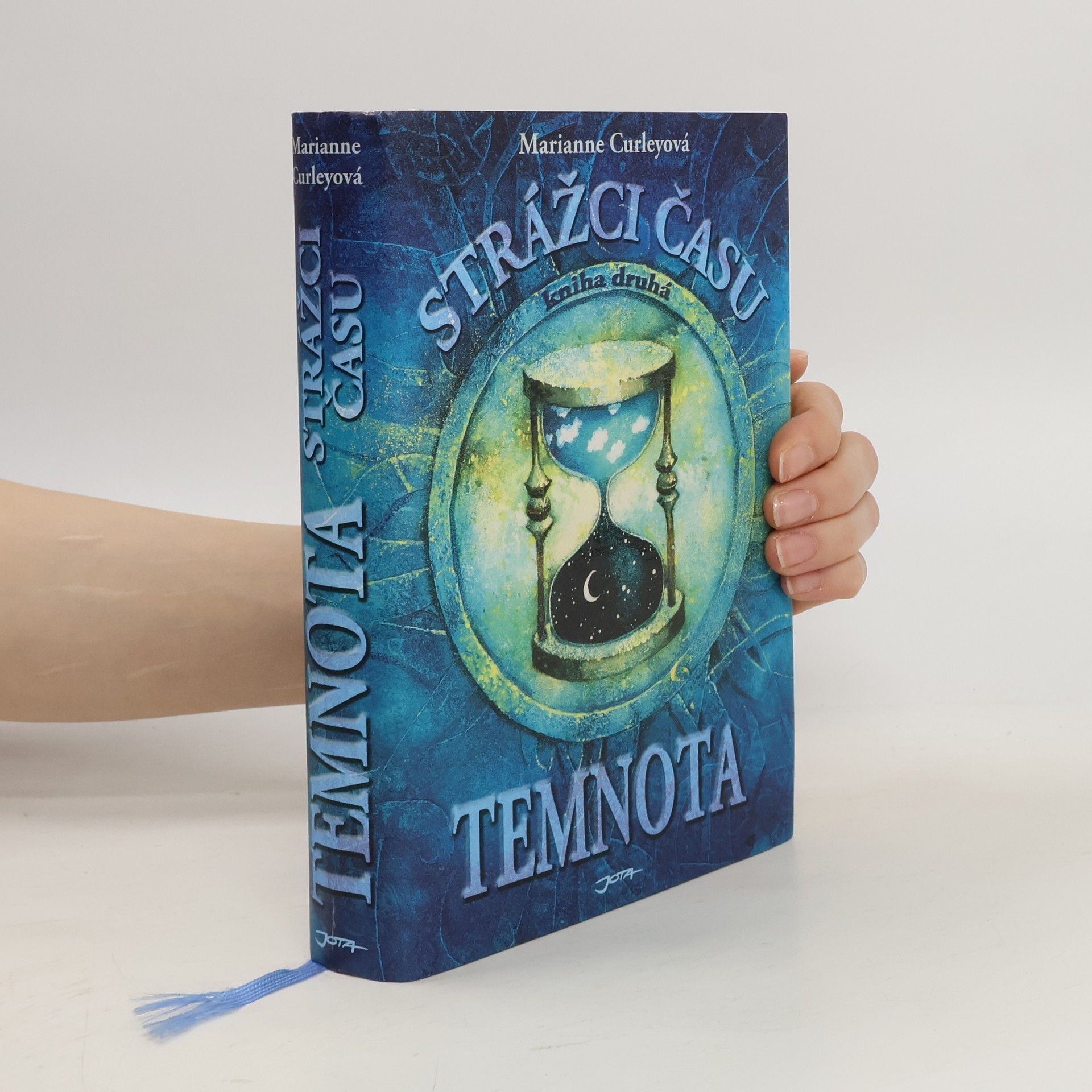 Marianne Curley Temnota. Strážci času. 2. díl