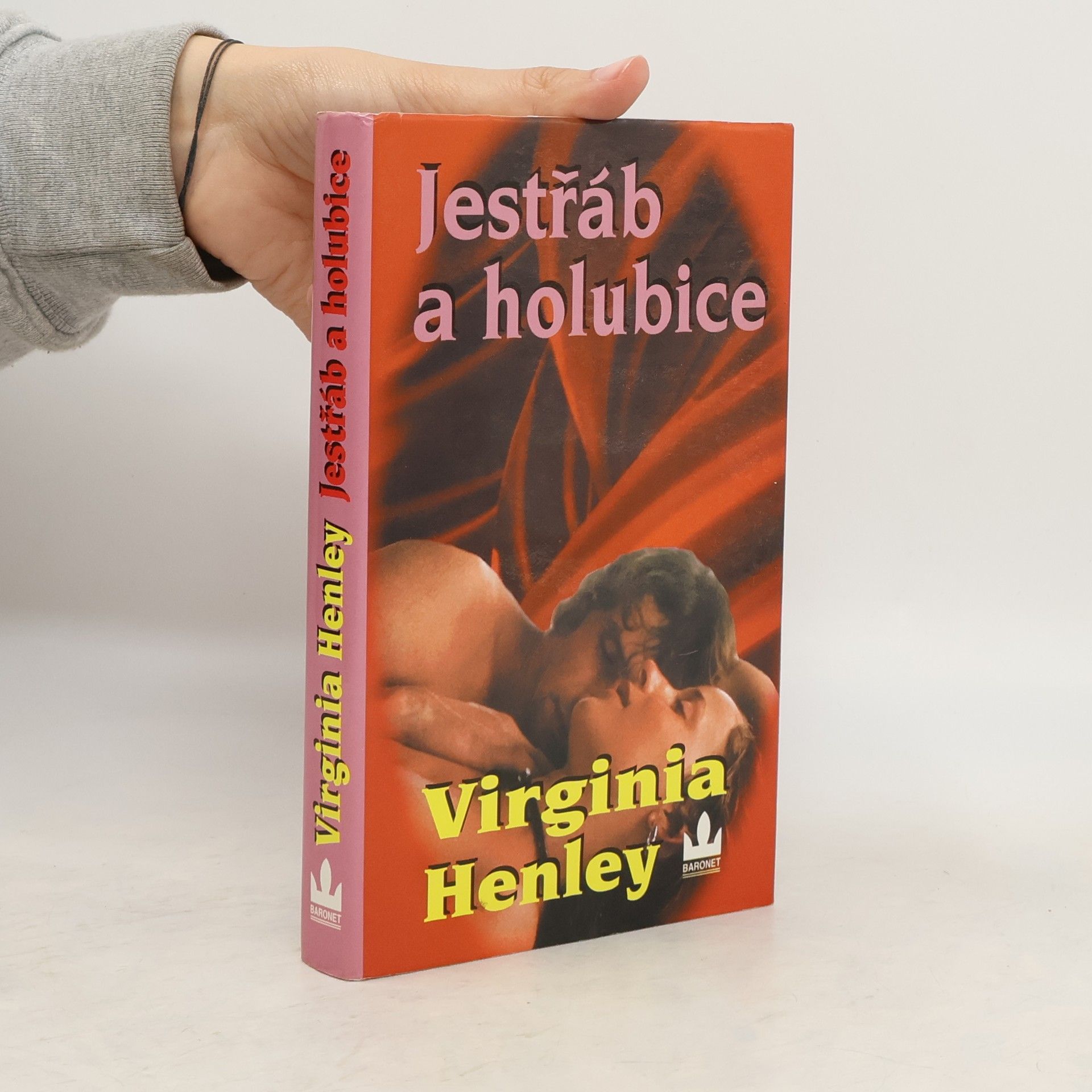 Vladimír Lackovič Jestřáb a holubice