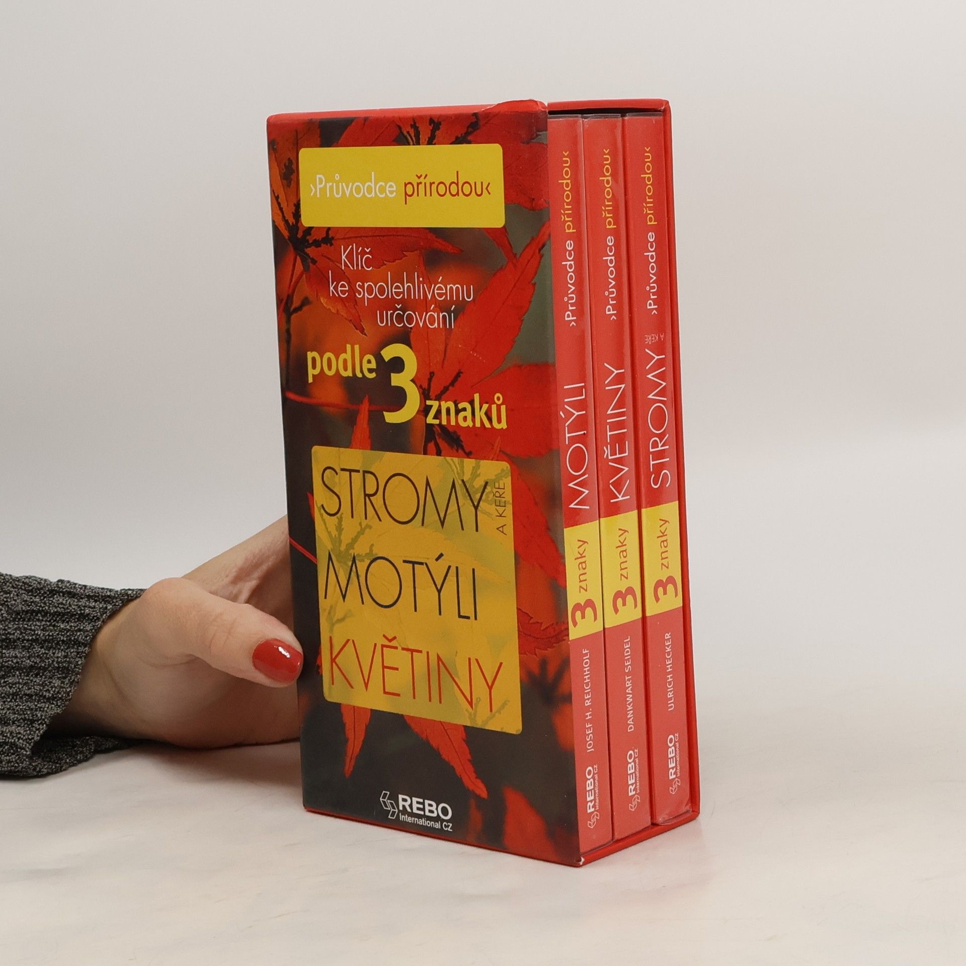 kolektiv Průvodce přírodou - Stromy, Motýli, Květiny