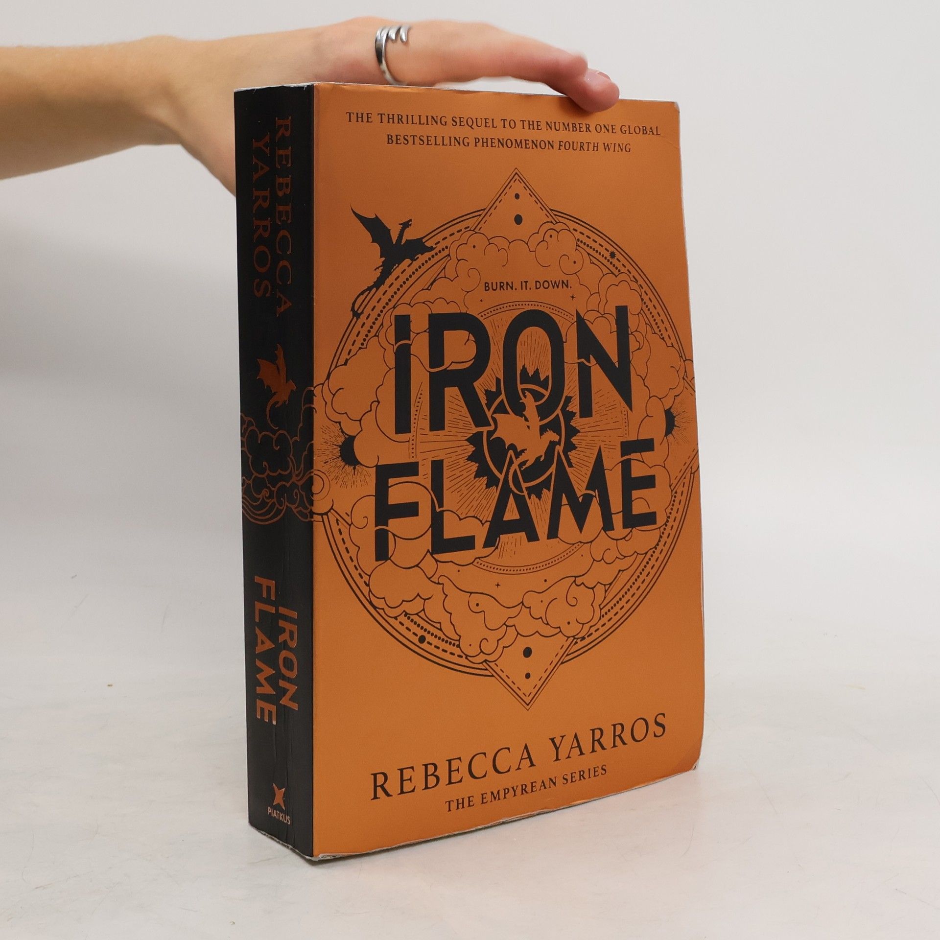 Rebecca Yarros Iron Flame
