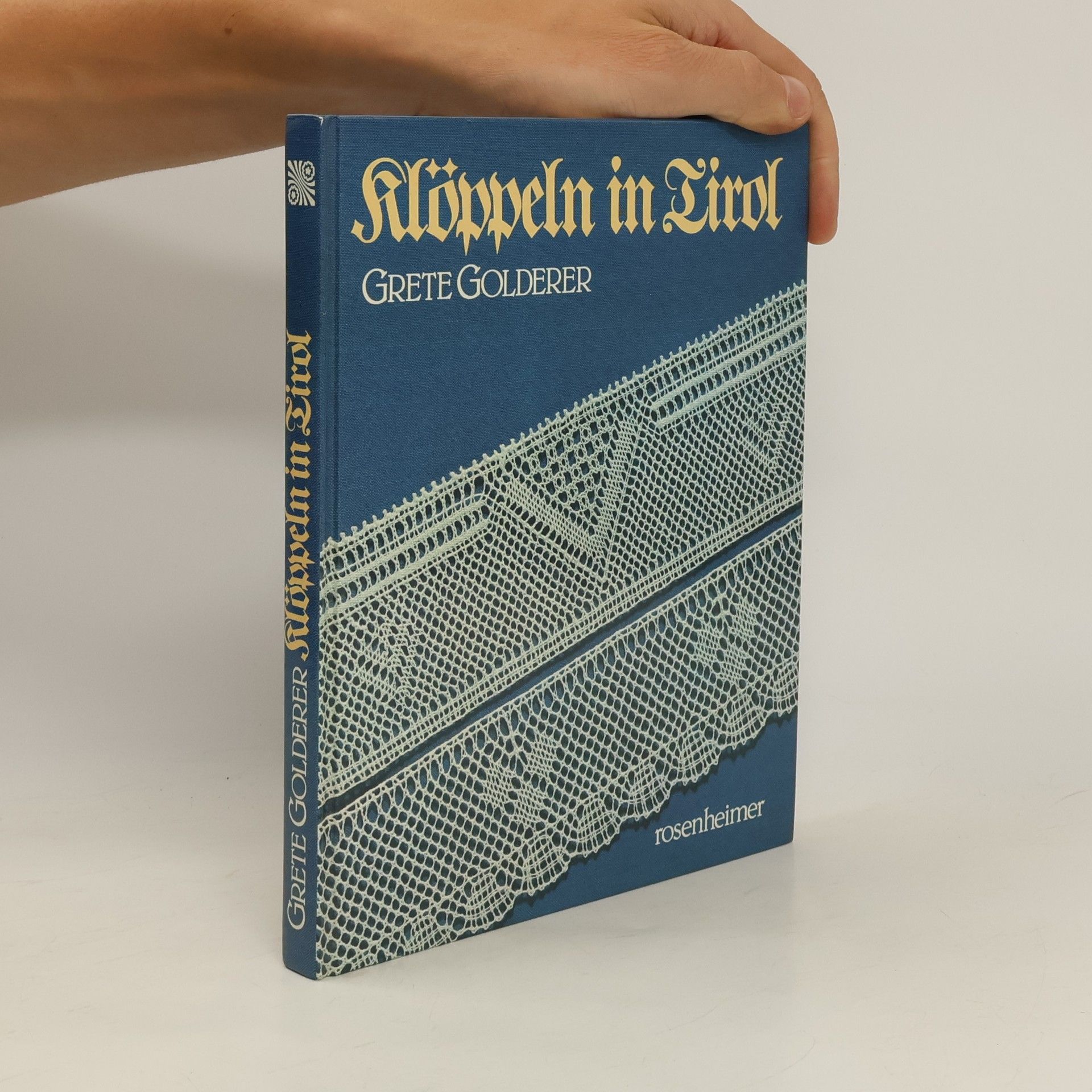 Grete Golderer Klöppeln in Tirol