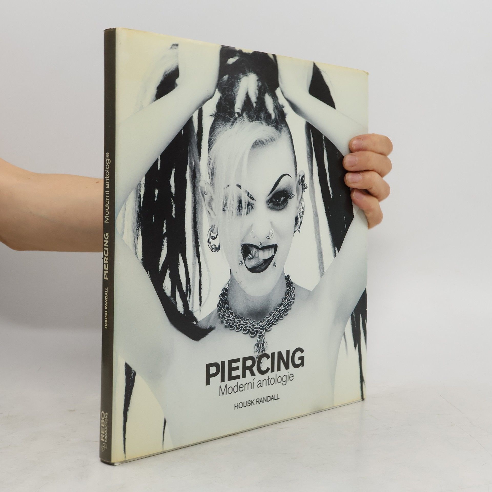 Housk Randall Piercing. Moderní antologie