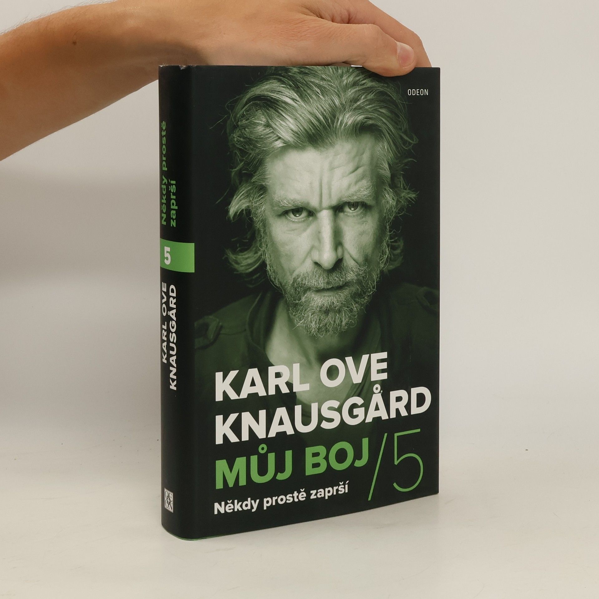 Karl Ove Knausgaard Můj boj 5. Někdy prostě zaprší