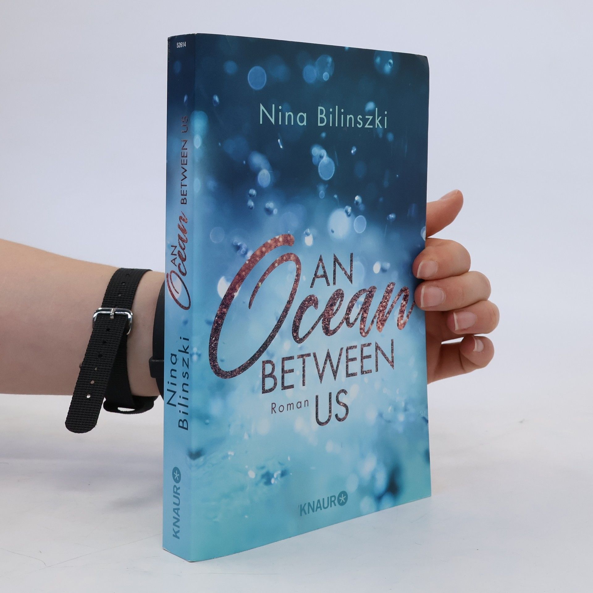 Nina Bilinszki An ocean between us