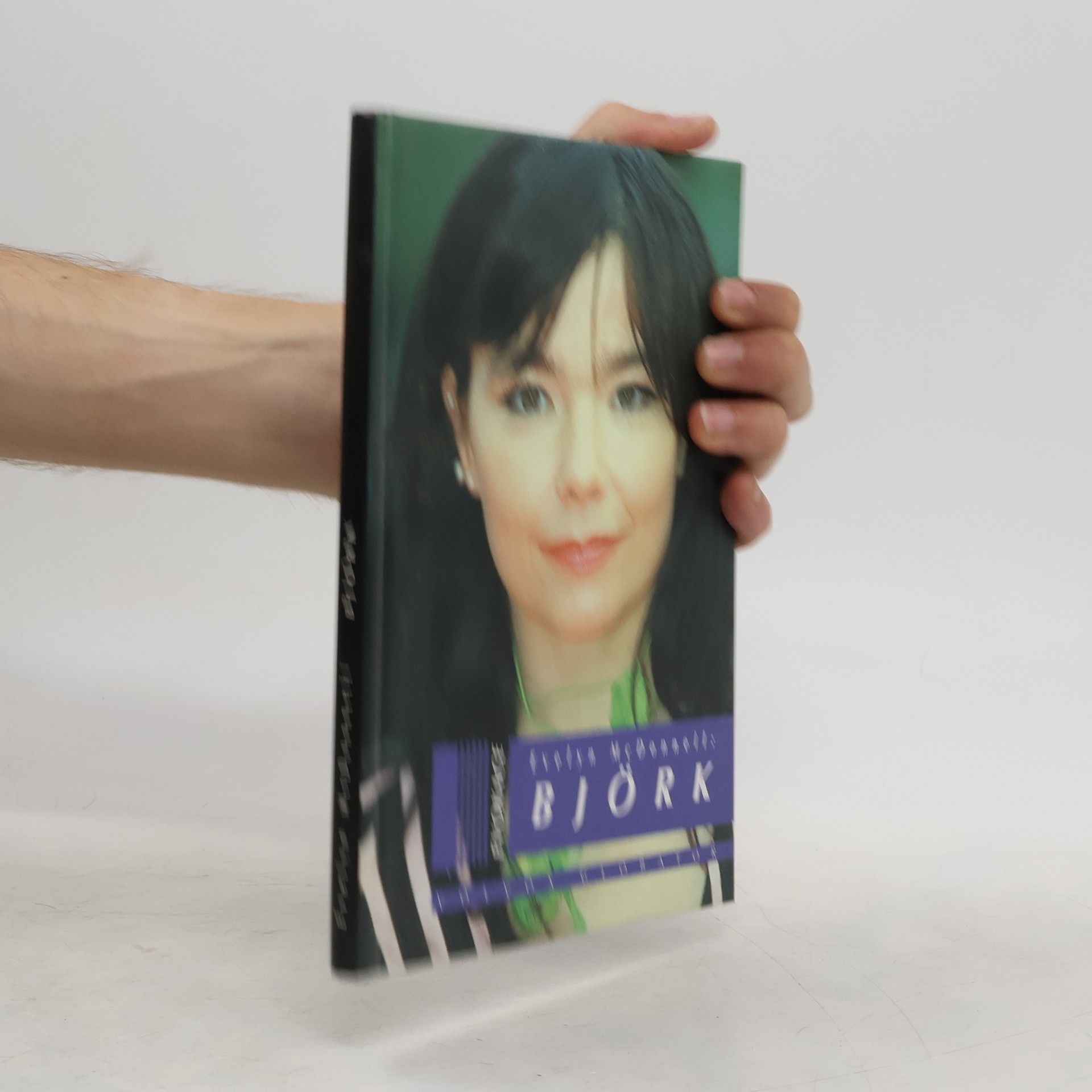 Evelyn McDonnell Björk