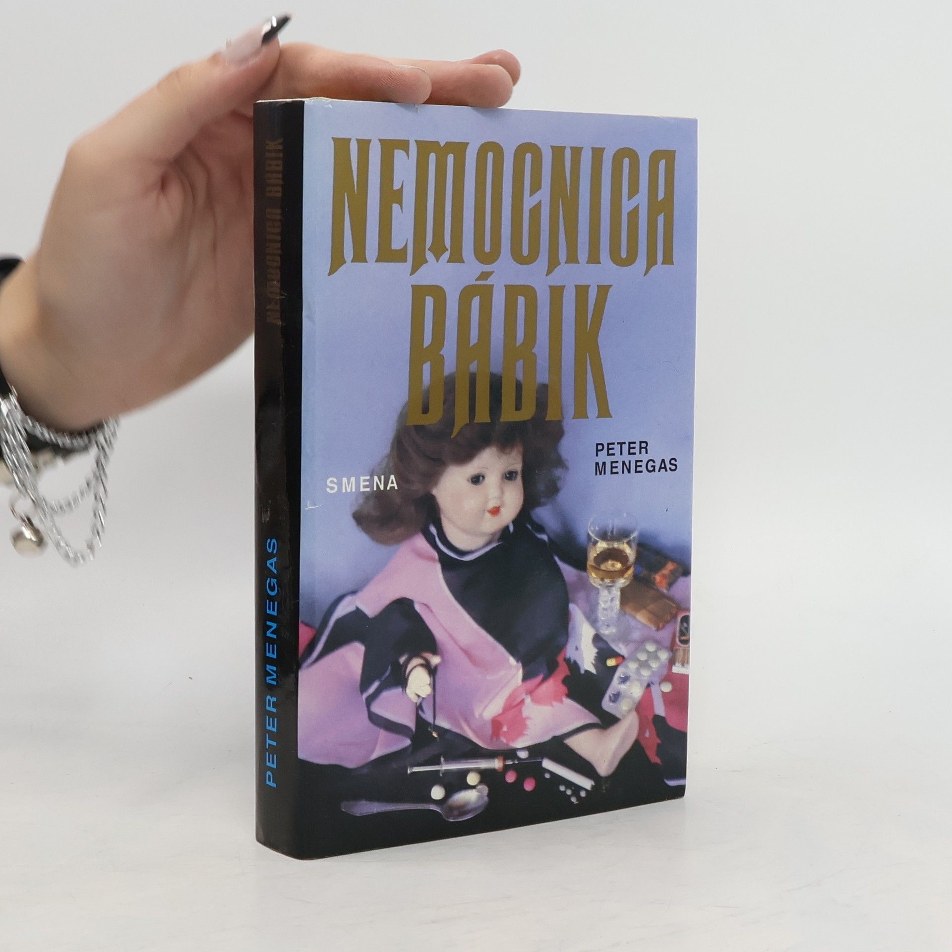 Peter Menegas Nemocnica bábik