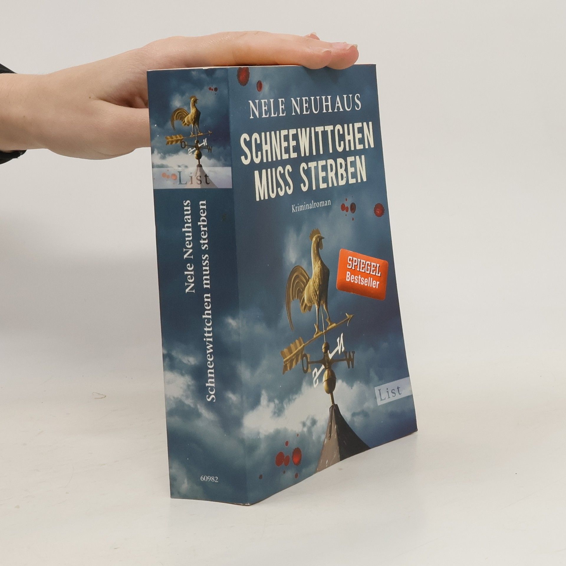 Cornelia Löwenberg Schneewittchen muss sterben : Kriminalroman