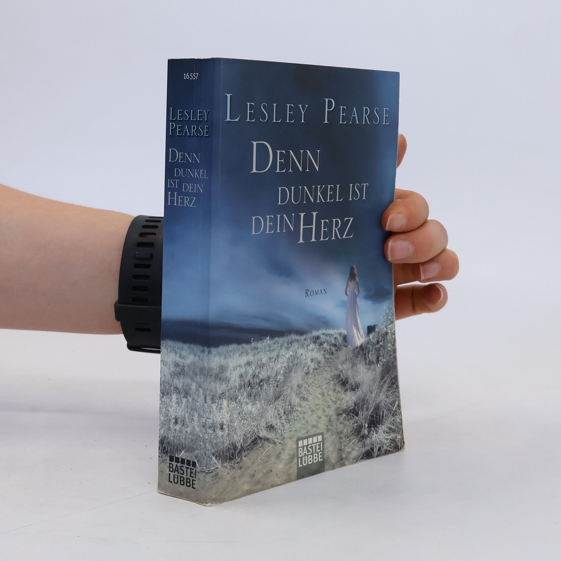 Lesley Pearse Denn dunkel ist dein Herz. Roman