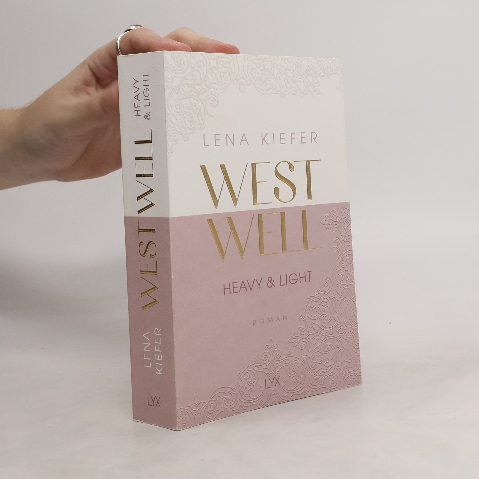 Lena Kiefer Westwell. Heavy & Light