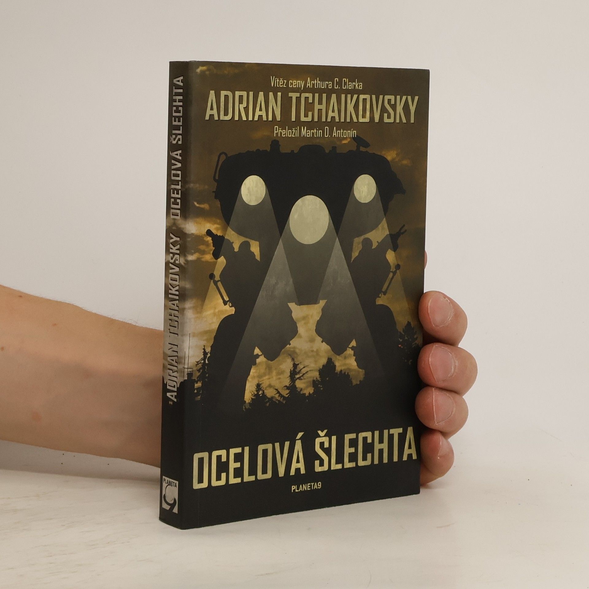 Adrian Tchaikovsky Ocelová šlechta