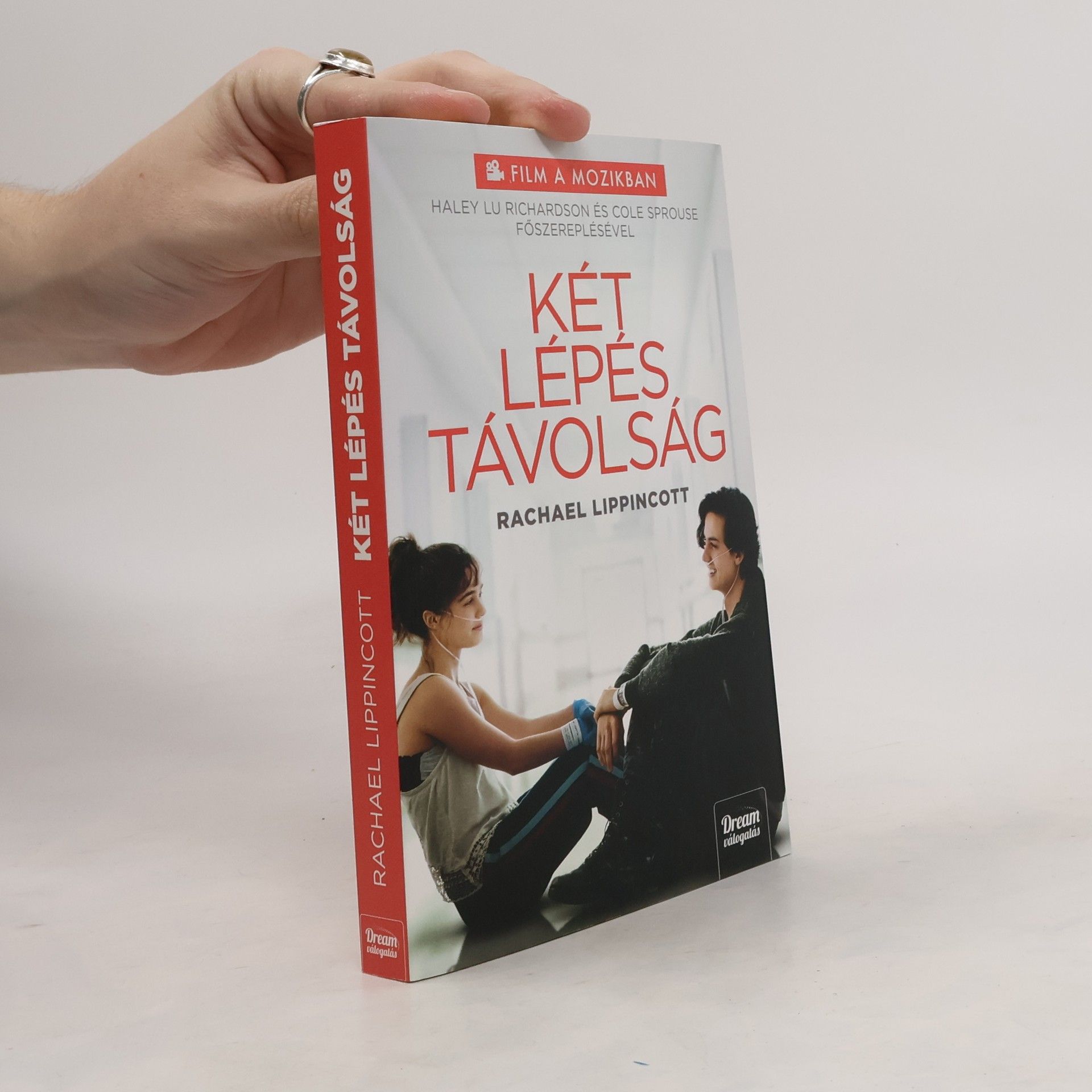 Rachael Lippincott Két lépés távolság