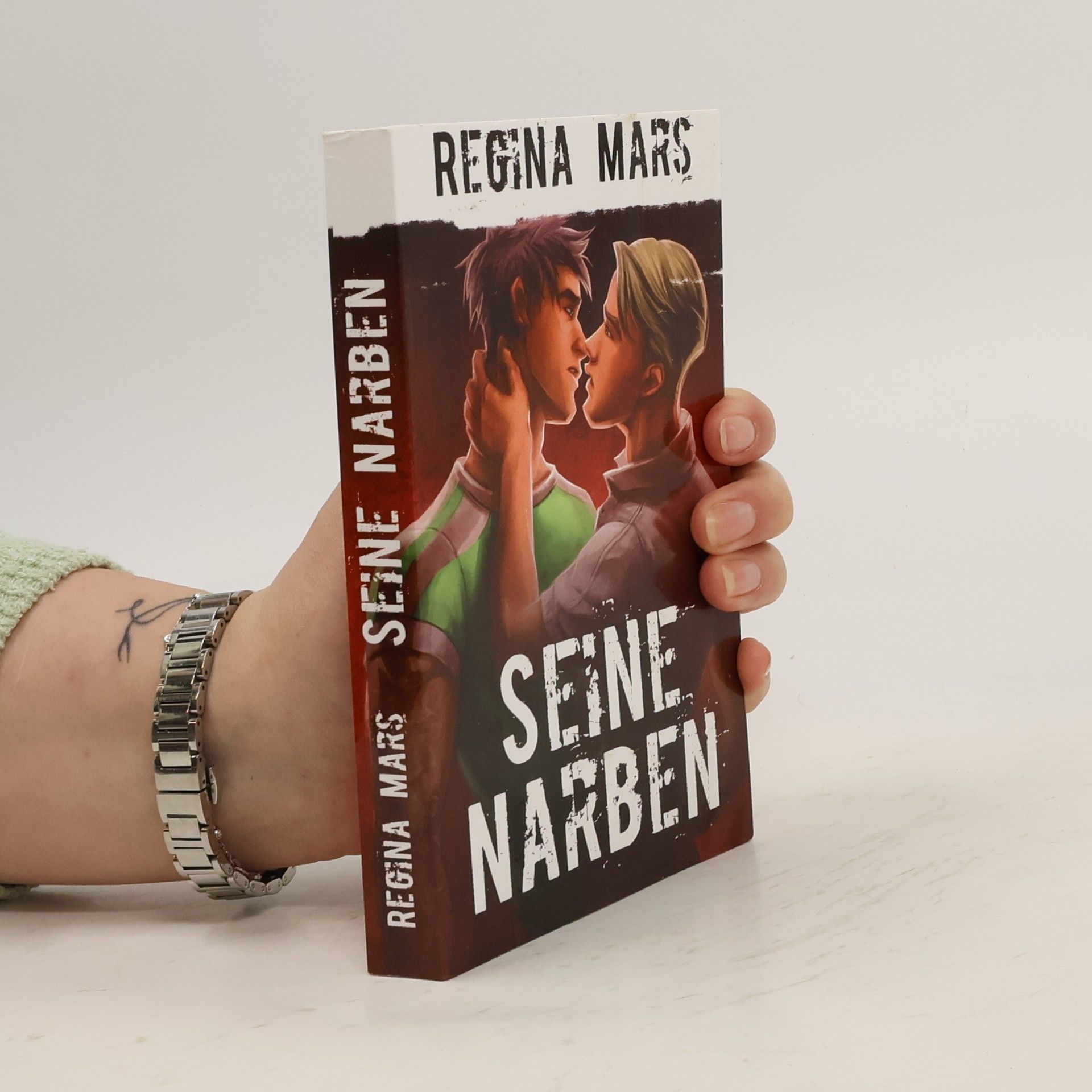 Regina Mars Seine Narben