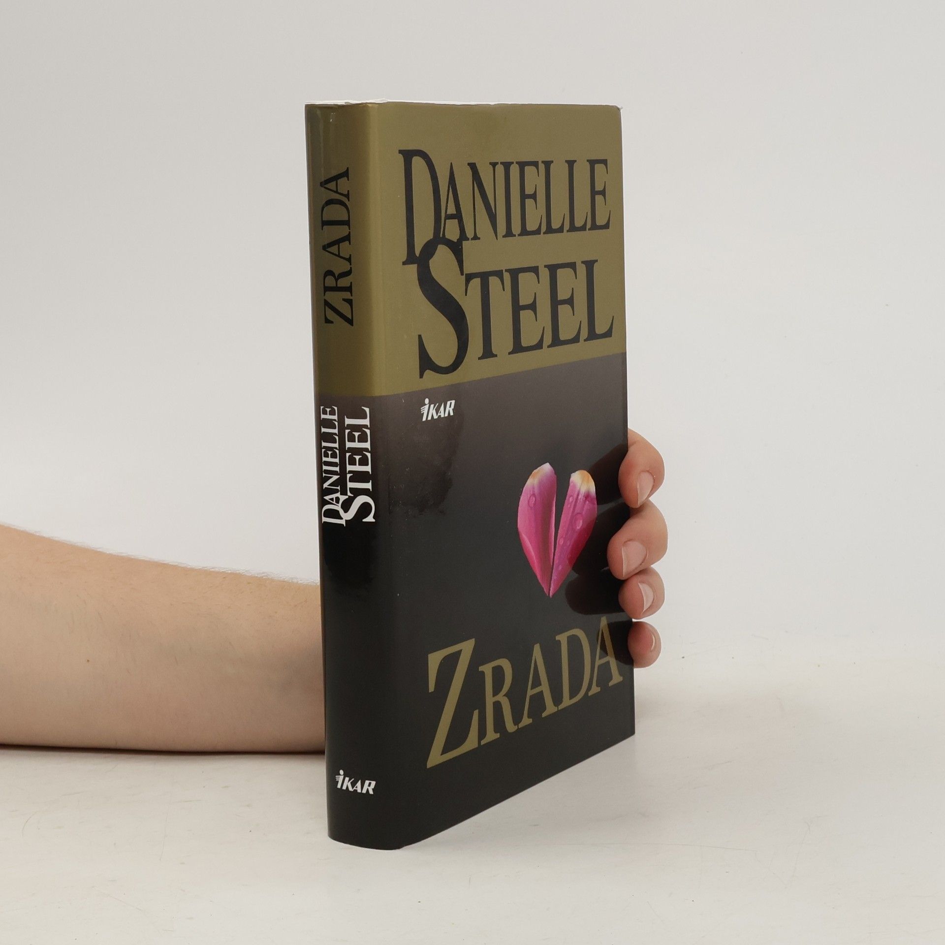 Danielle Steel Zrada