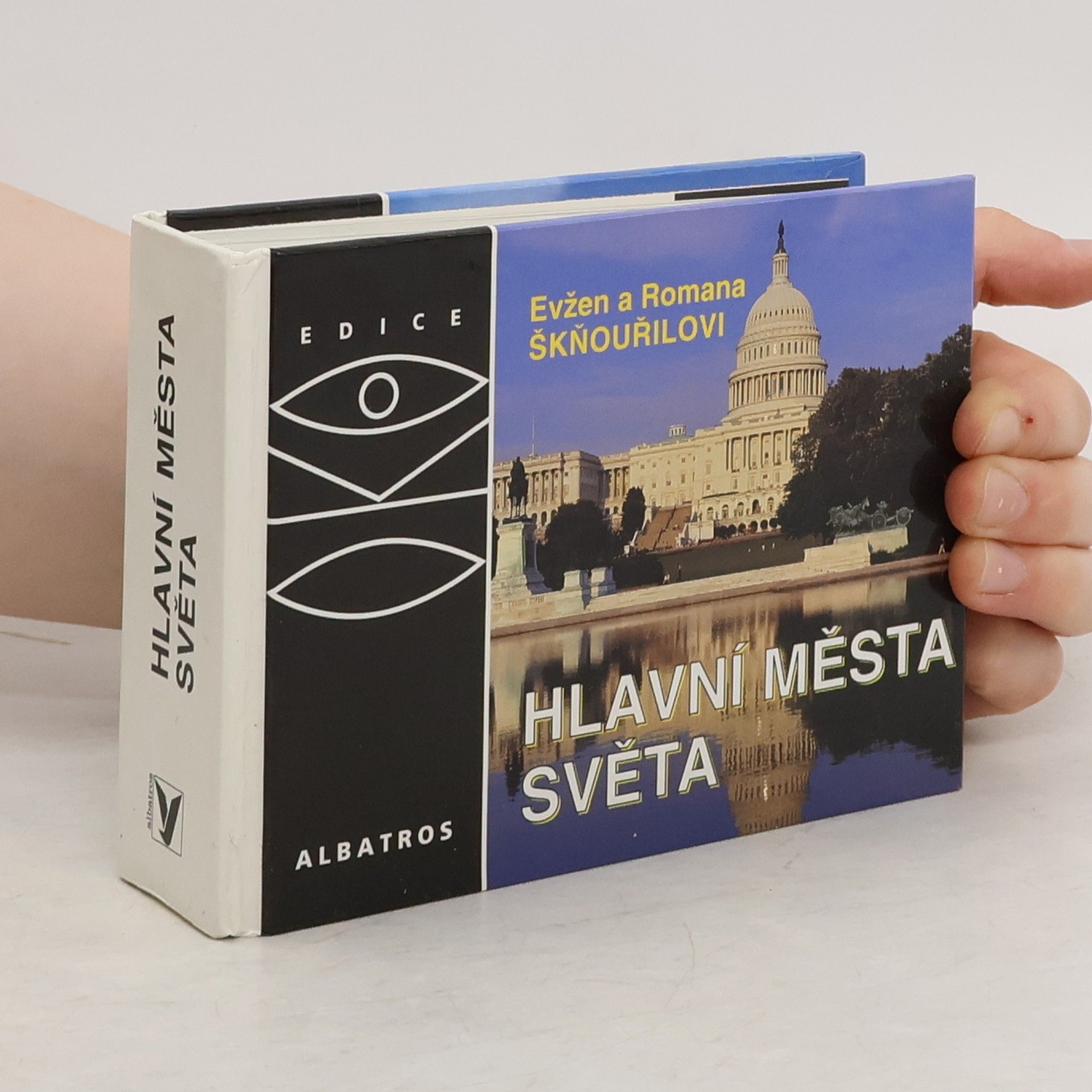 Evžen Škňouřil Hlavní města světa : (mimo Evropu)
