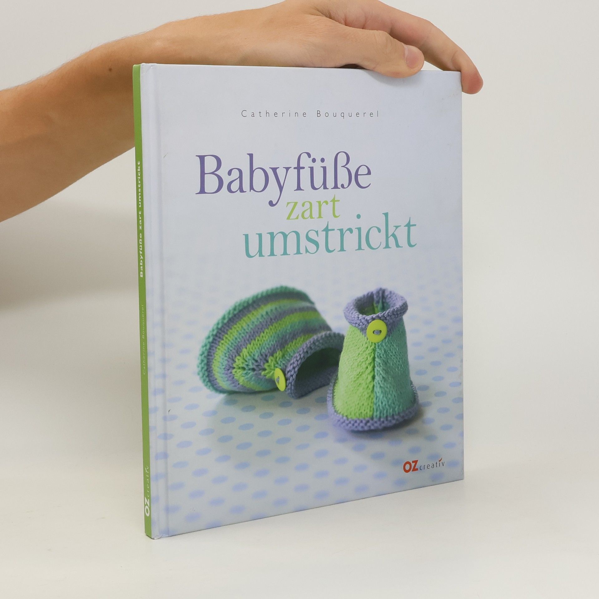 Catherine Bouquerel Babyfüße zart umstrickt