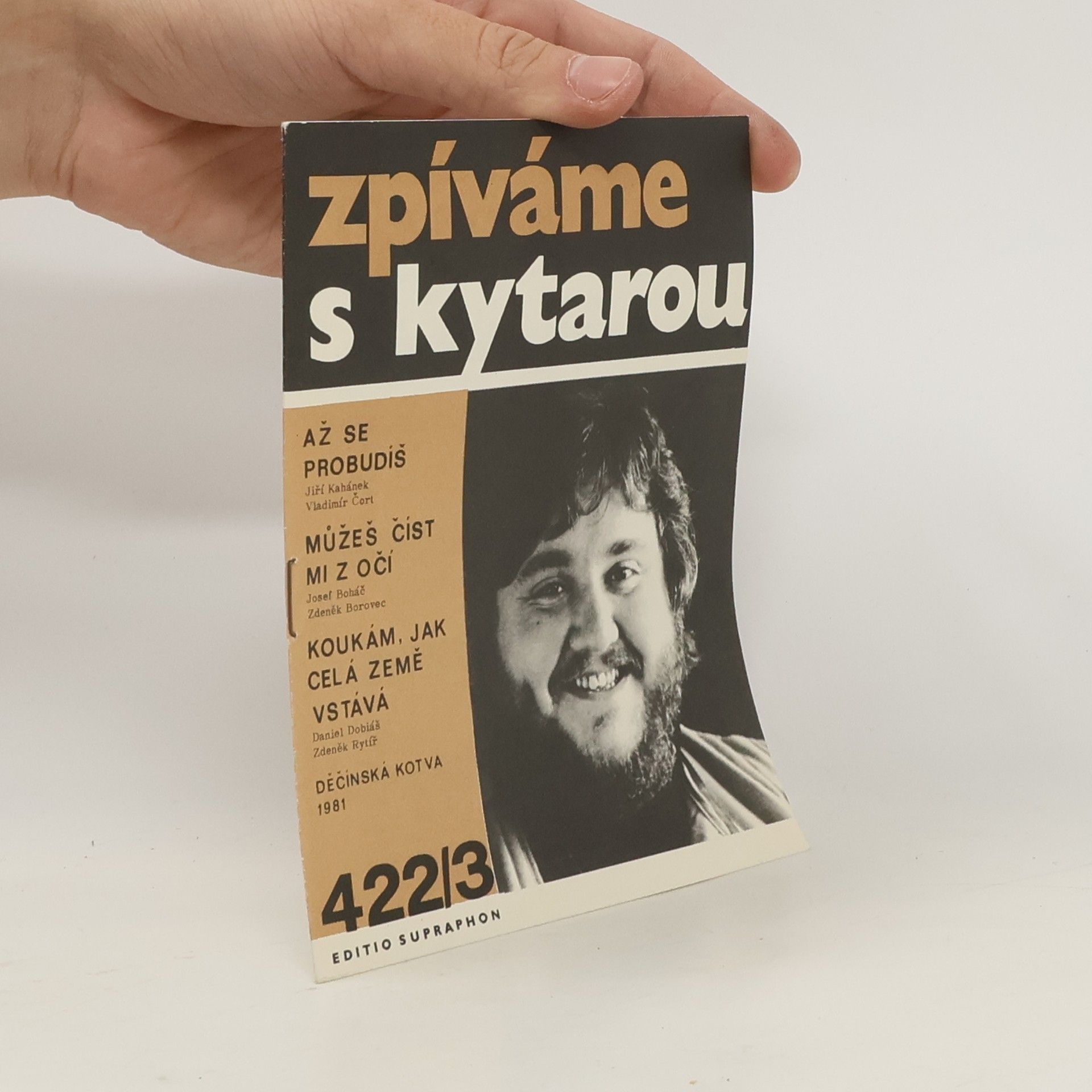 Collectif d'auteurs Zpíváme s kytarou 422/3