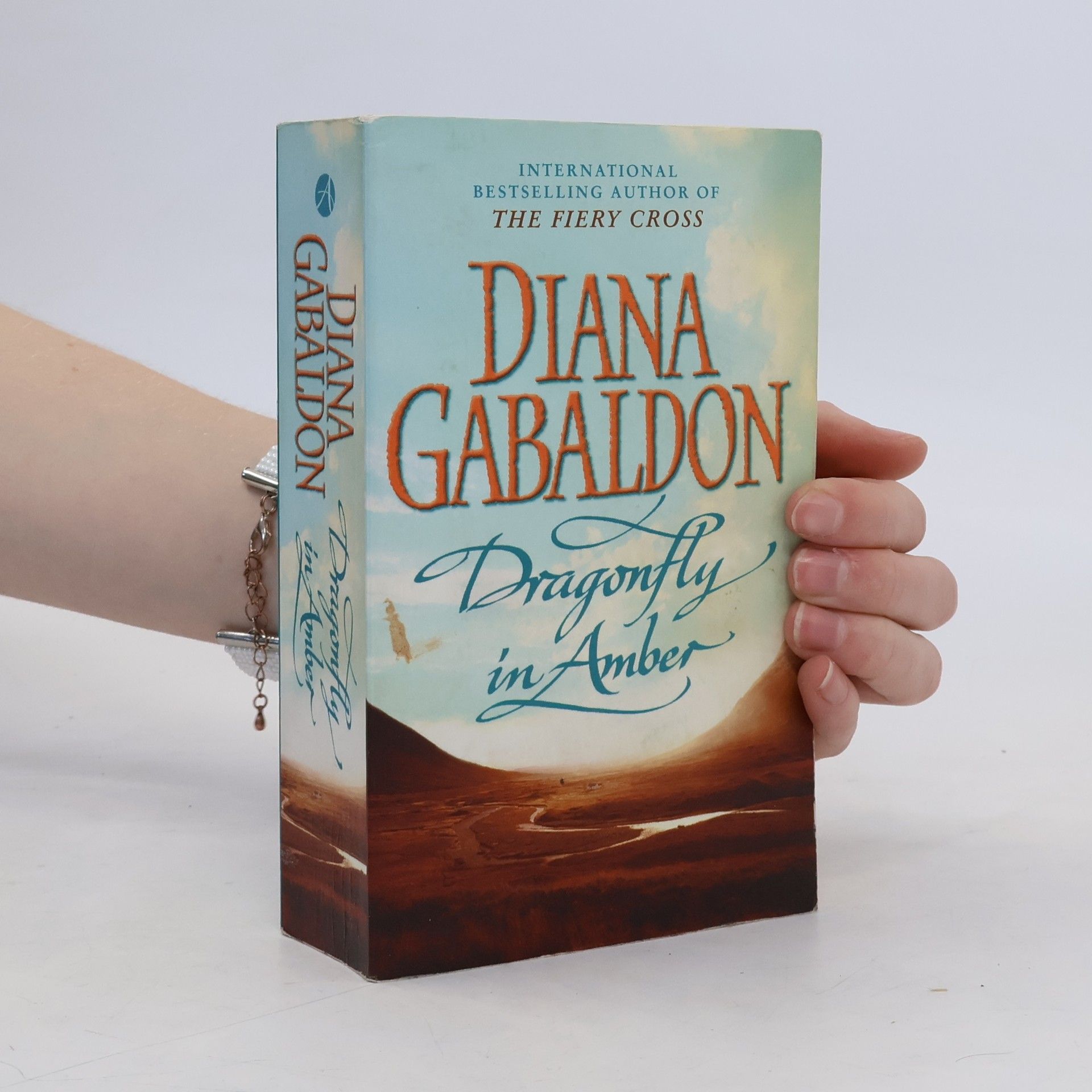 Diana Gabaldon Dragonfly in amber