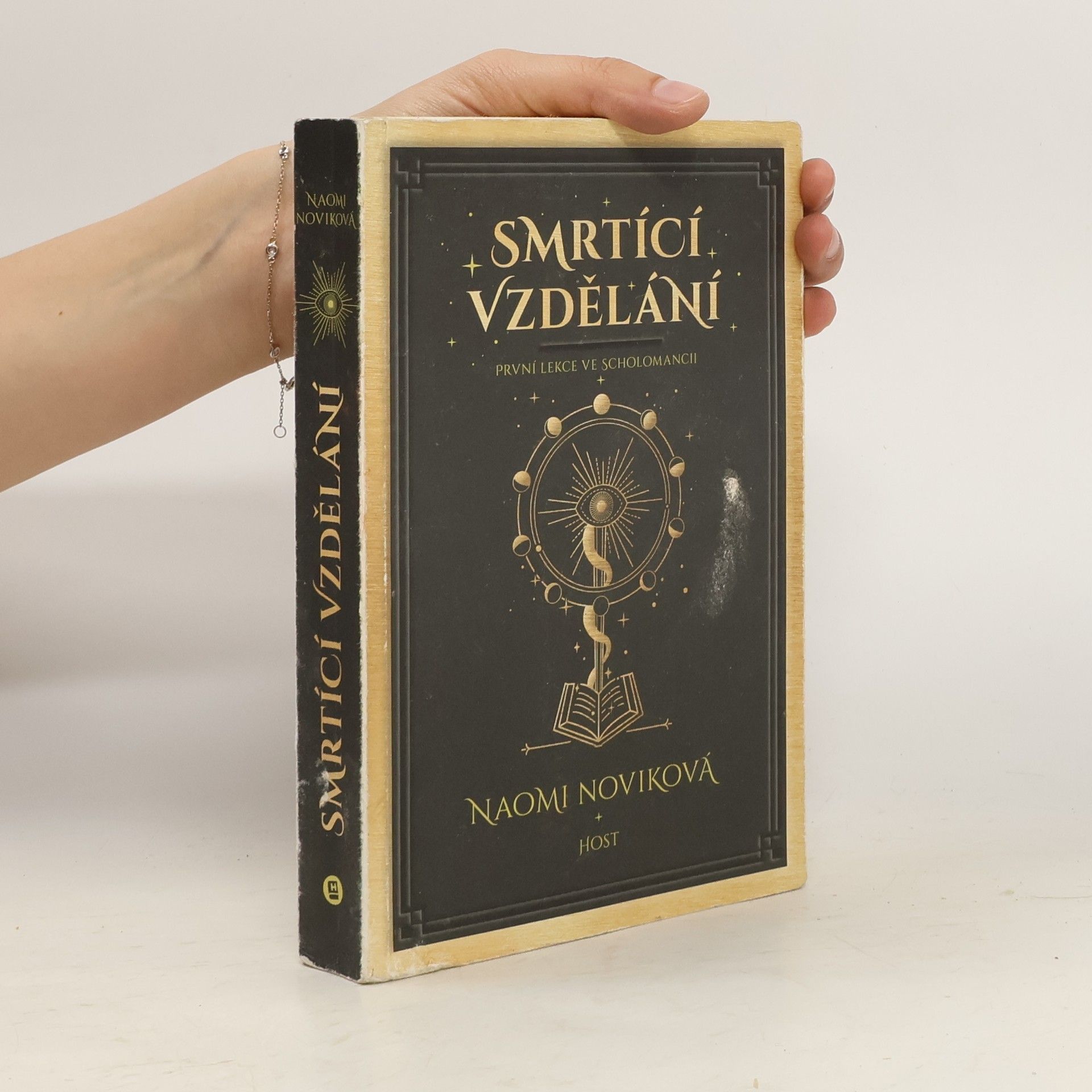 Naomi Novik Smrtící vzdělání. První lekce ve Scholomancii