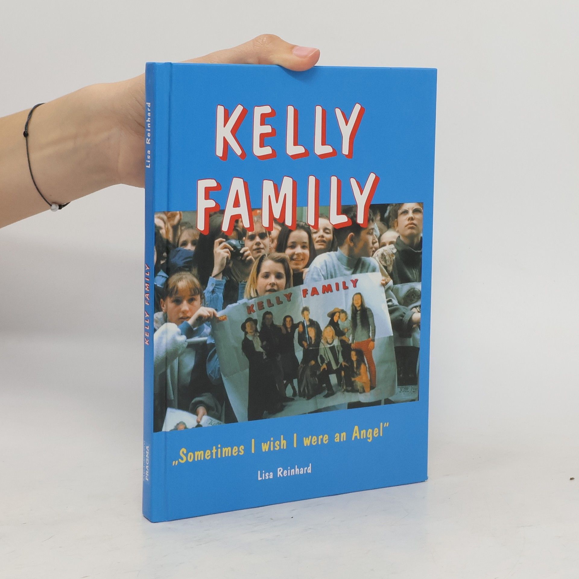 Lisa Reinhard Kelly Family : sometimes I wish I were an angel
