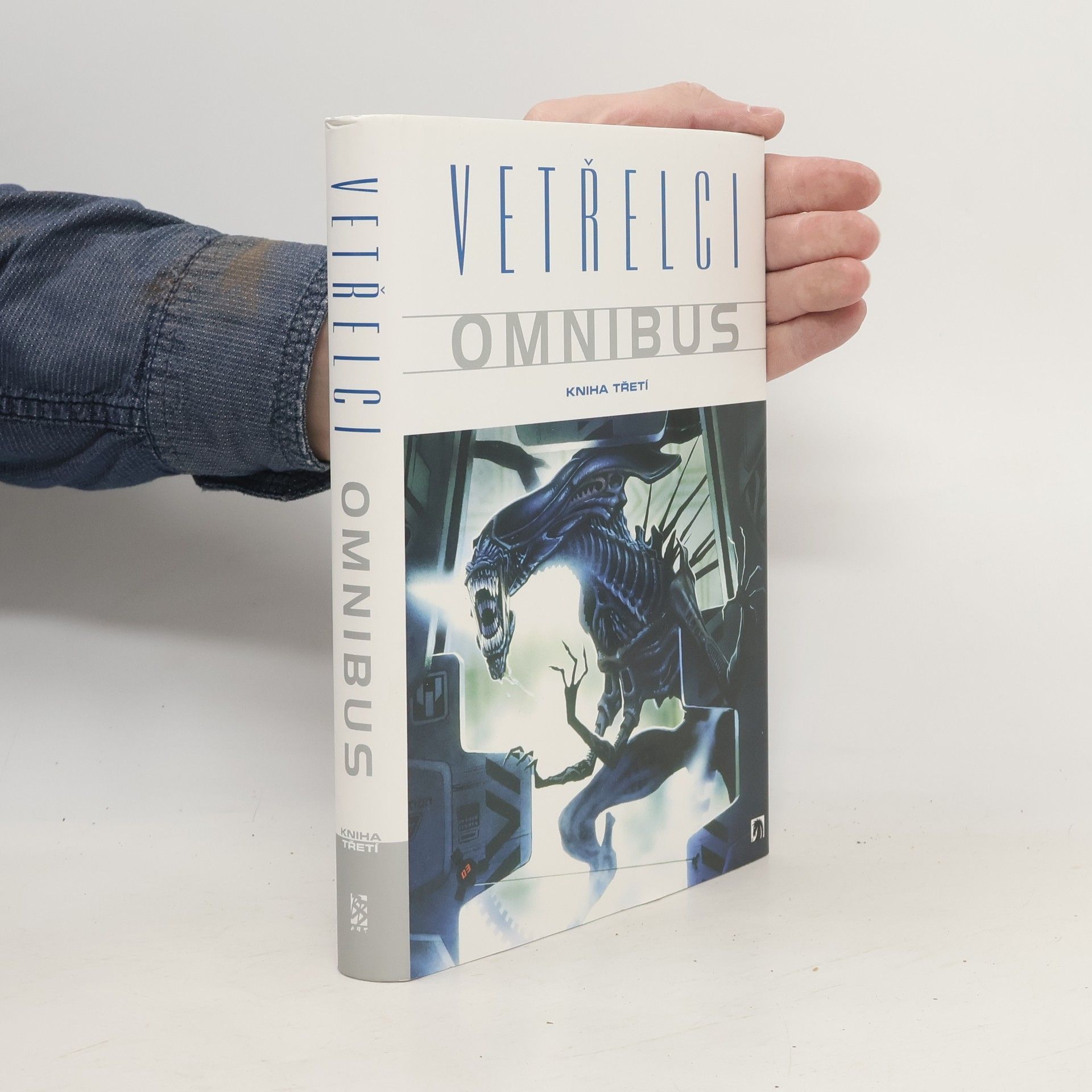 kolektiv Vetřelci omnibus. Kniha třetí
