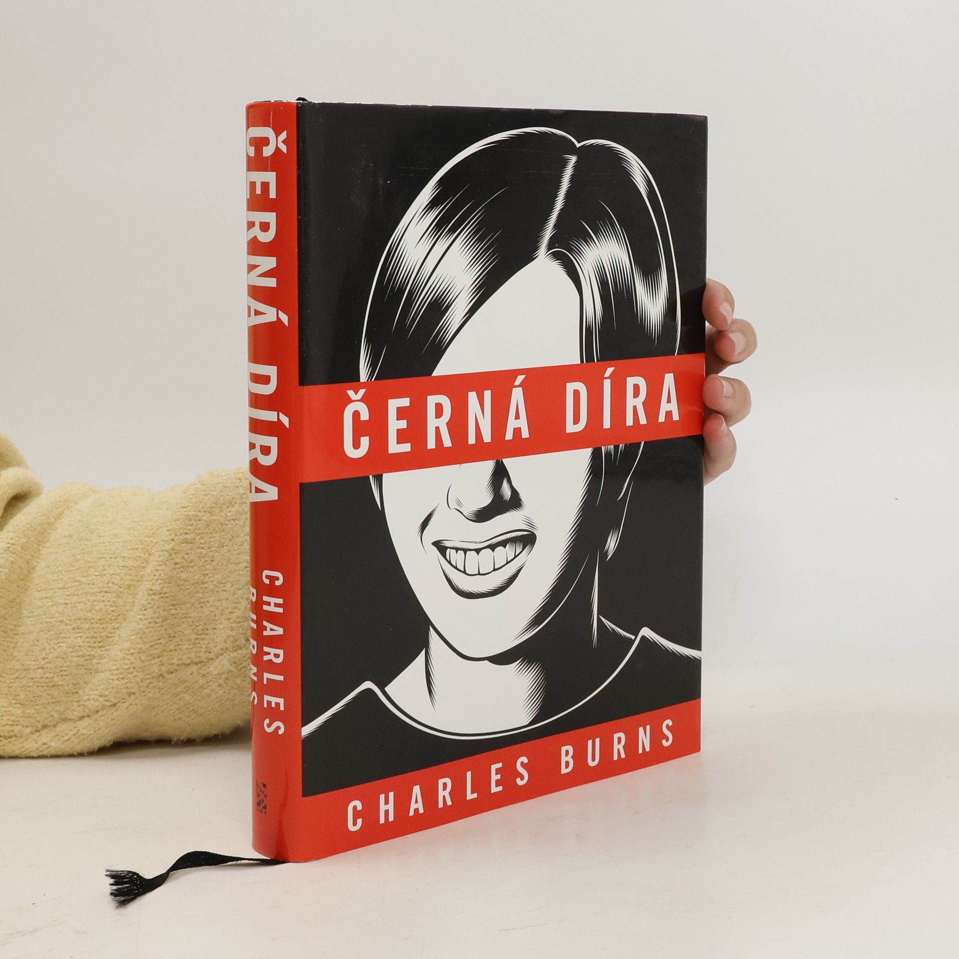 Charles Burns Černá díra