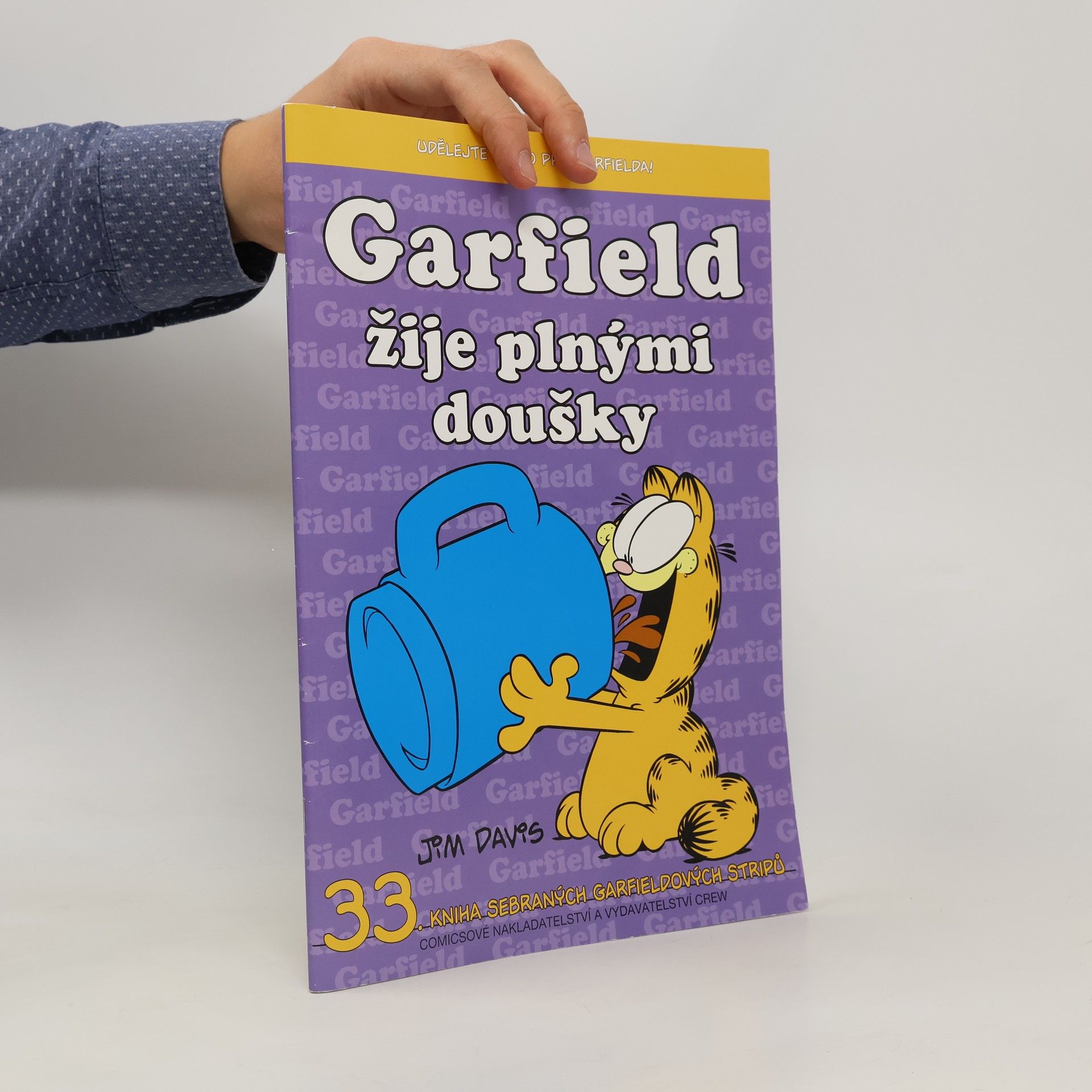 Jim Davis Garfield žije plnými doušky (33. díl)