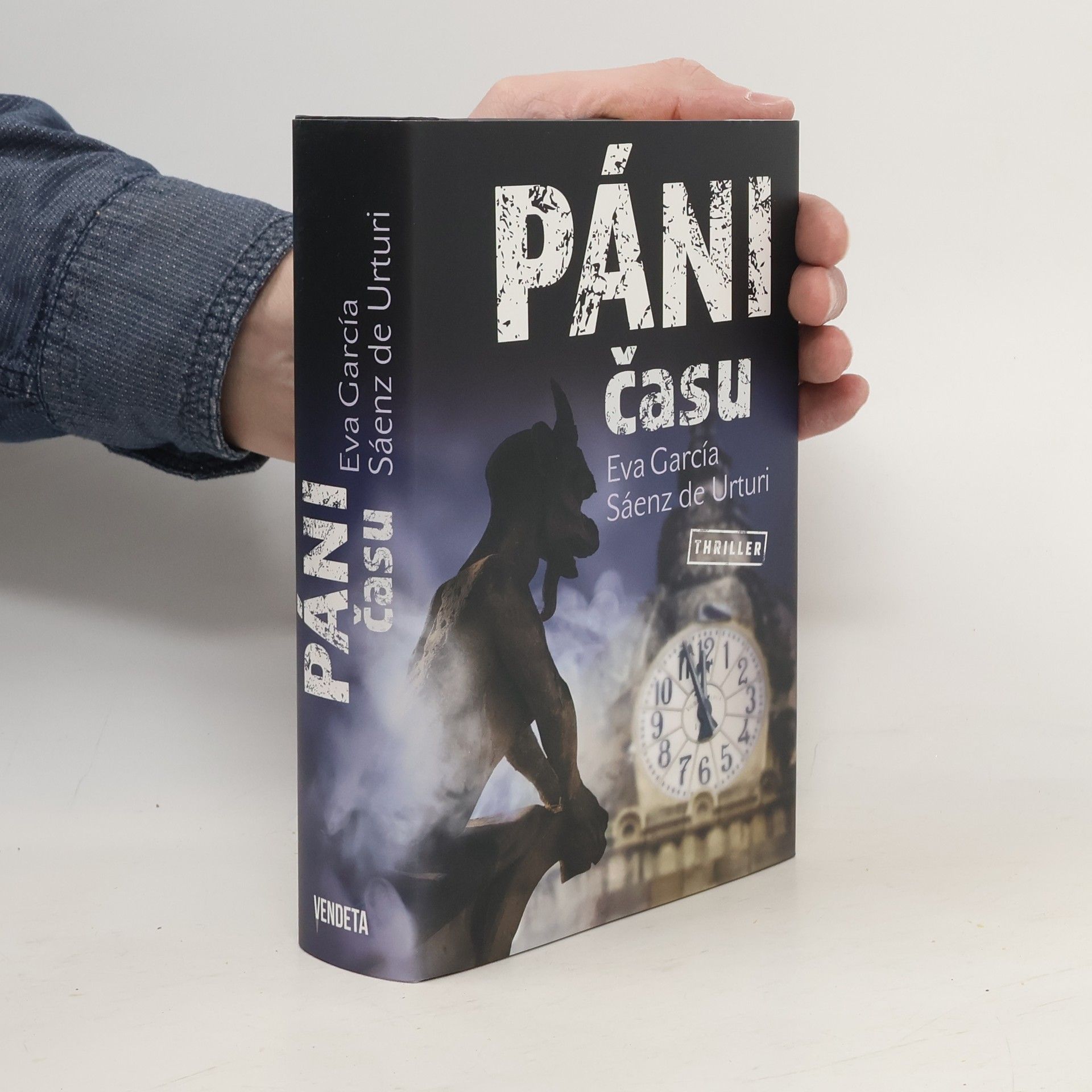 Eva García Sáenz Páni času