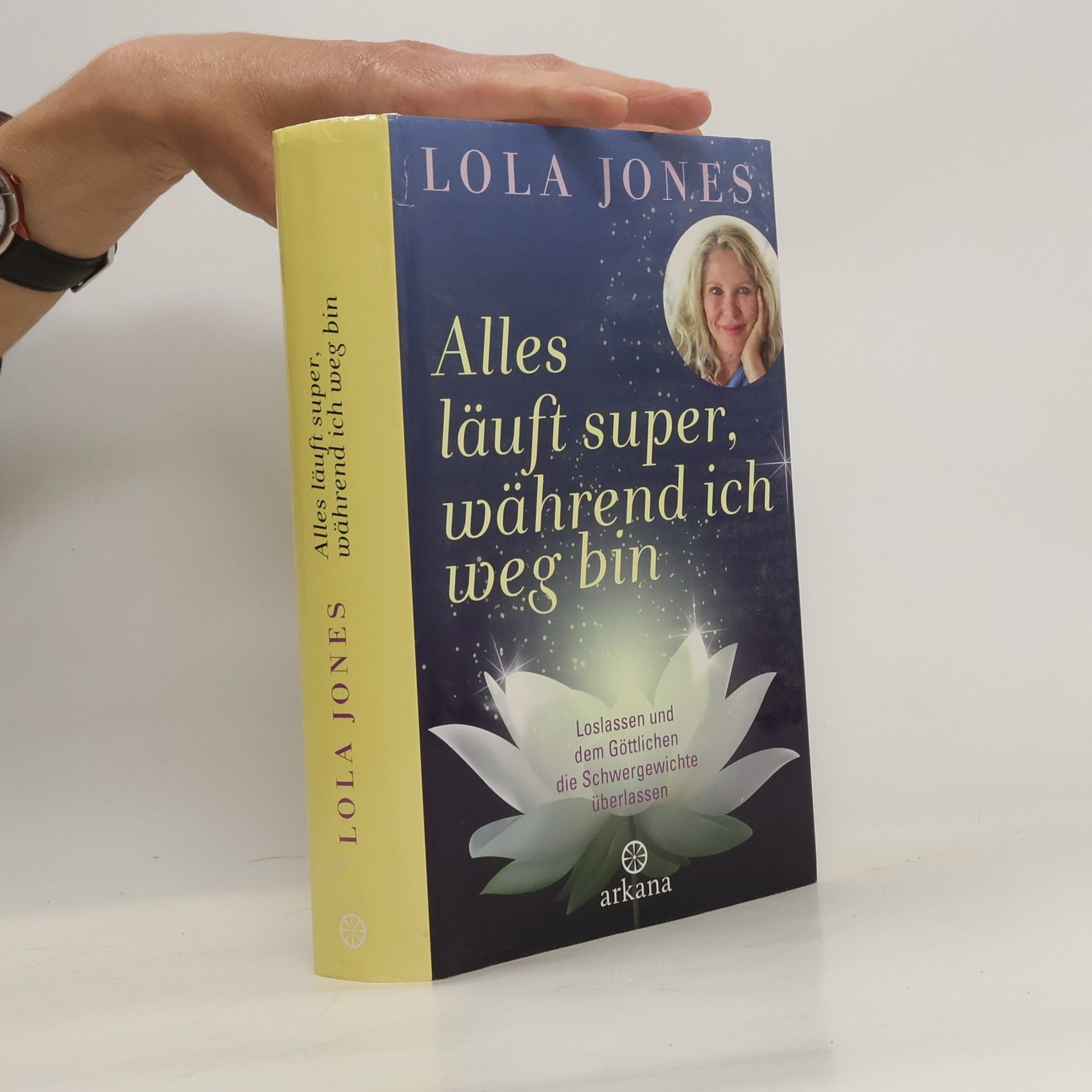 Lola Jones Alles läuft super, während ich weg bin