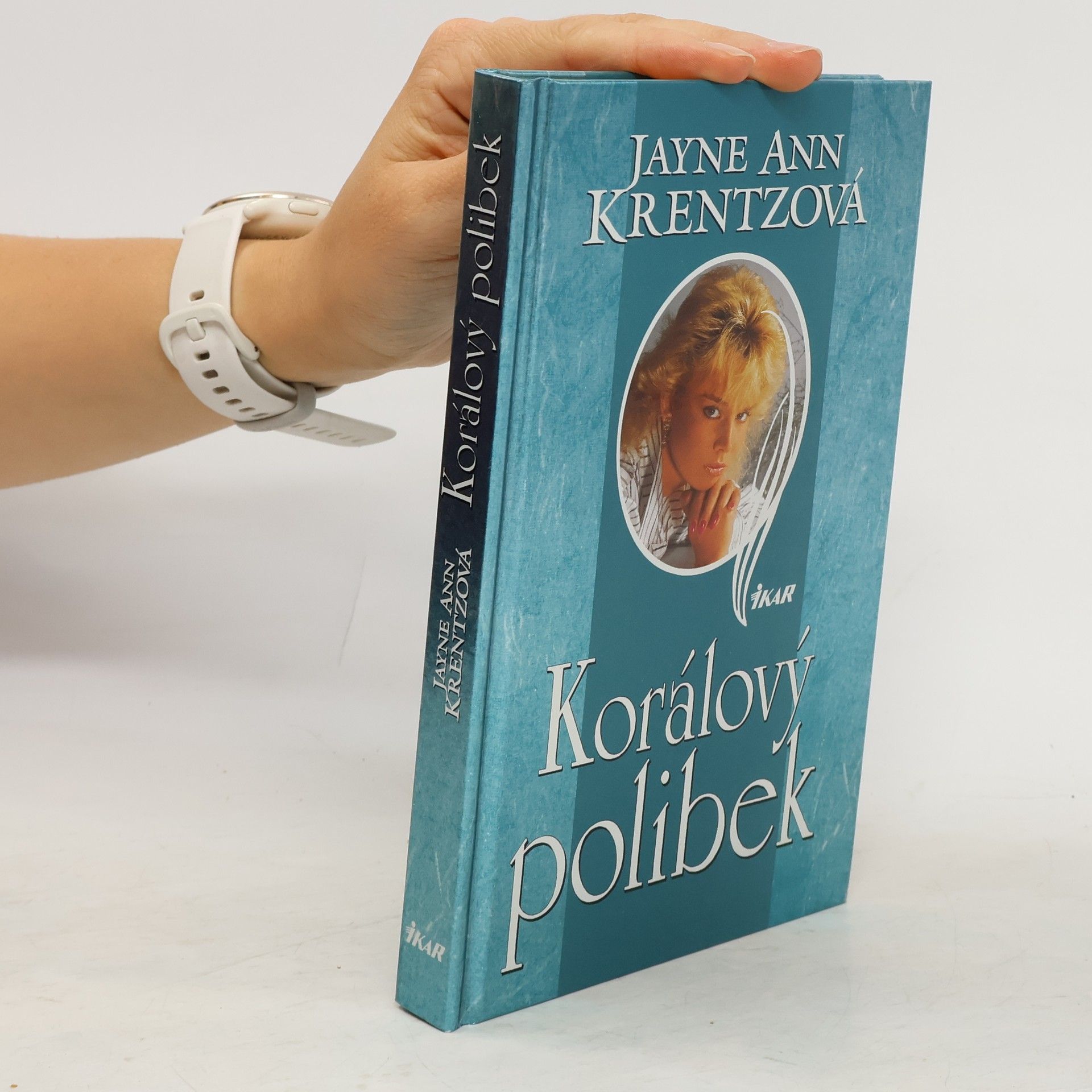 Jayne Ann Krentz Korálový polibek
